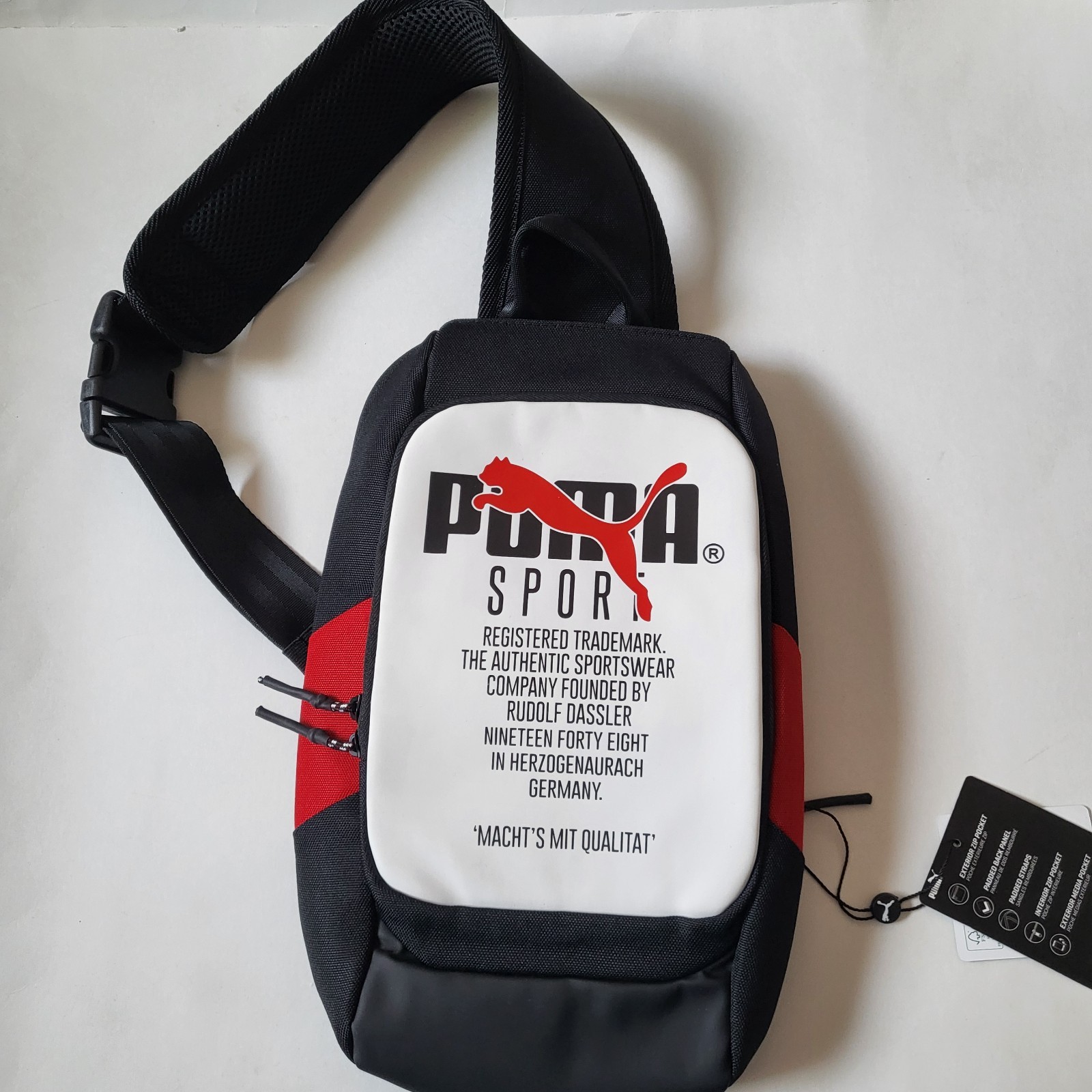 PUMA Forecast sling bag Crossbody signature Logo Black White Retro