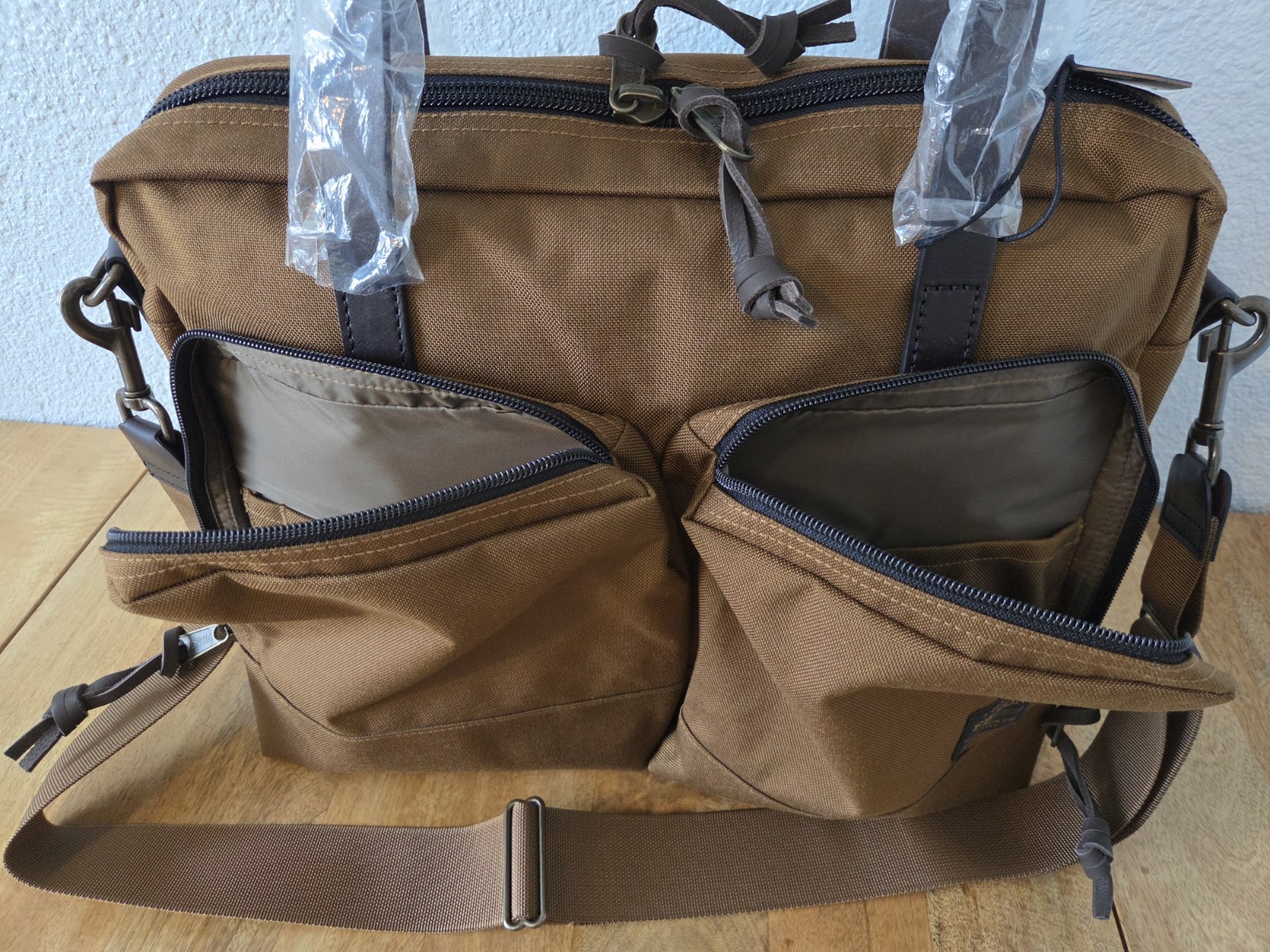 Filson Dryden Briefcase | NWT | Whiskey | MSRP $199