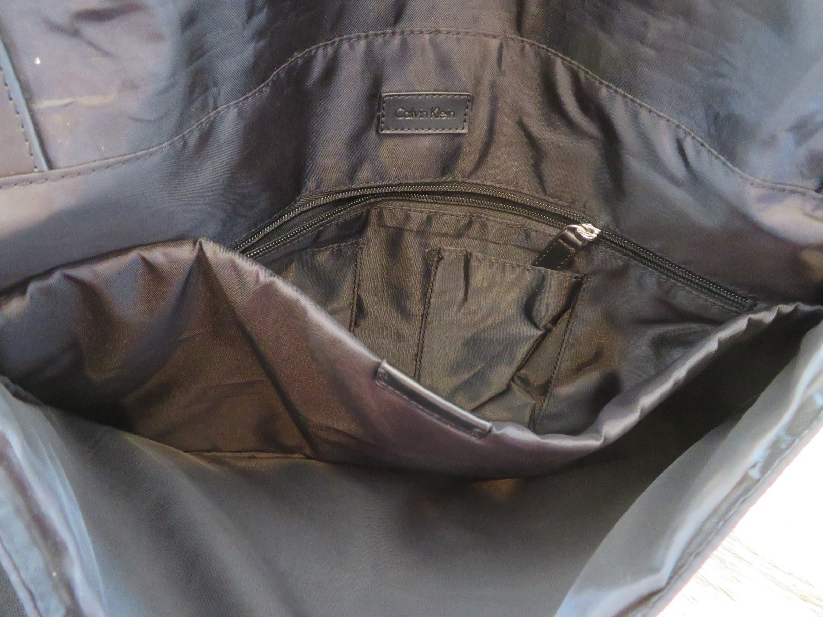 NWOT NEW Calvin Klein Black Microfiber Messenger Bag 15 x 11 x 3″ Unisex