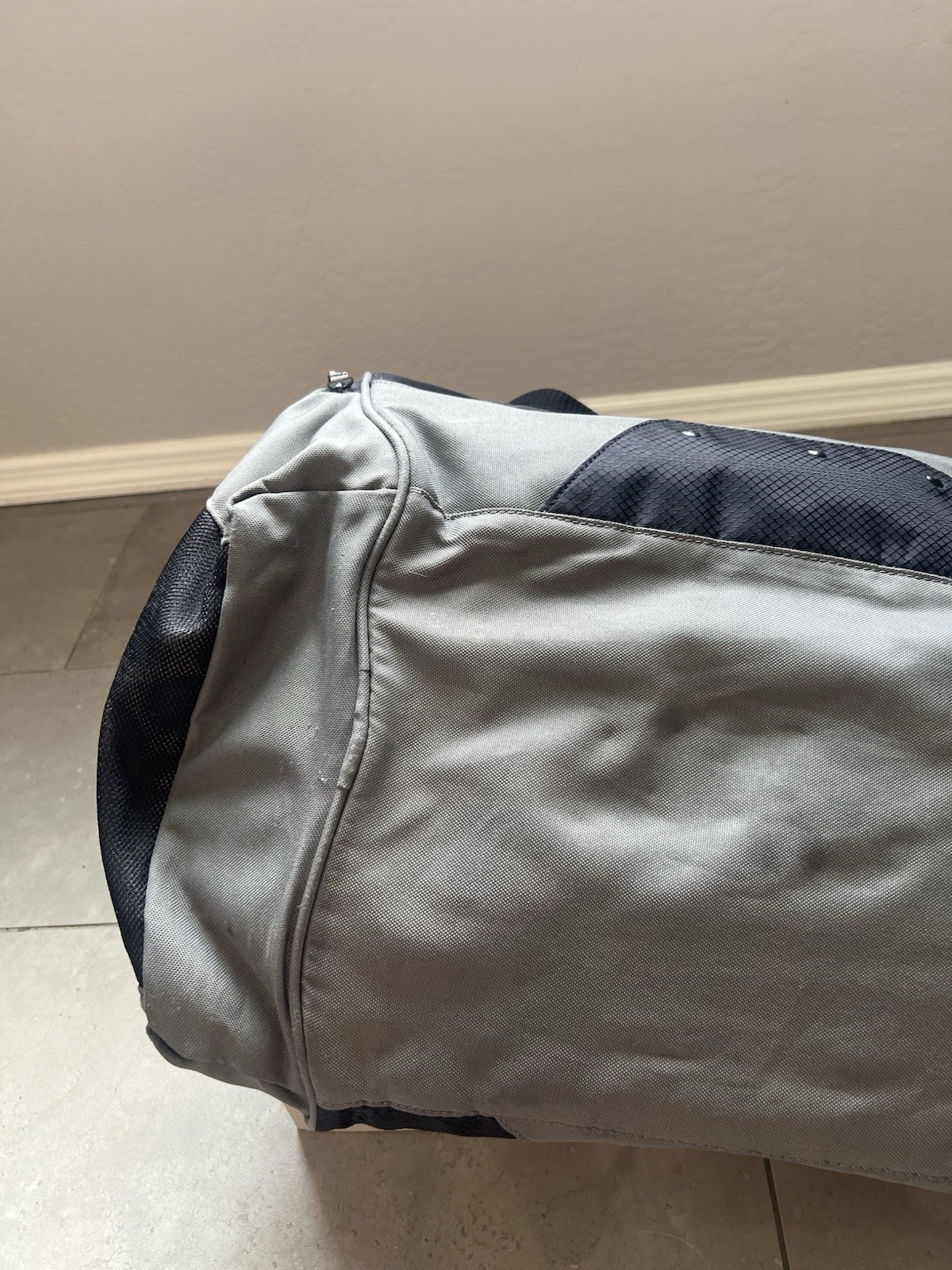 Oakley Tactical Field Weekender Boston Travel Gray Brand Logo Large Duffle Bag