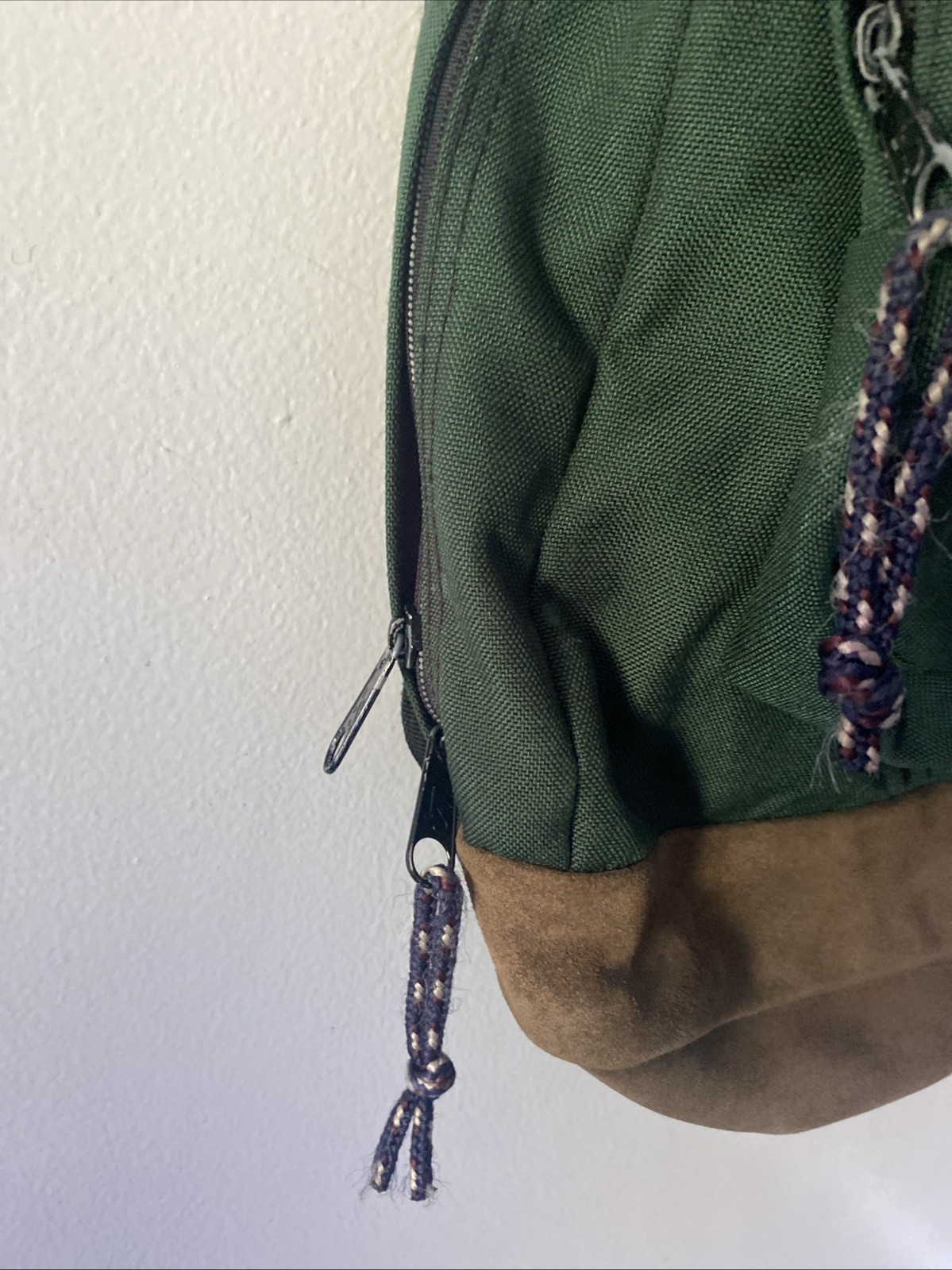 Vintage Jansport suede leather bottom backpack green classic school USA 90s