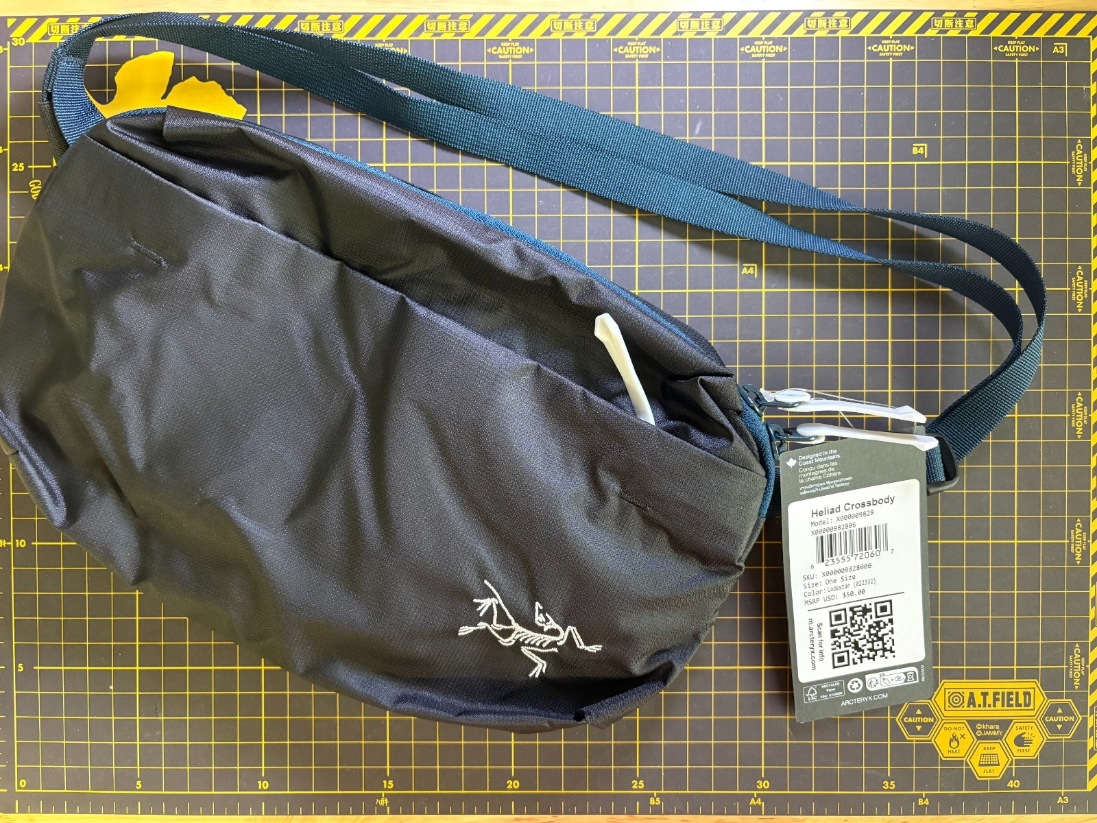 NWT ARC’TERYX Crossbody Bag Heliad 6L Embroidery Lightweight Lodestar Black