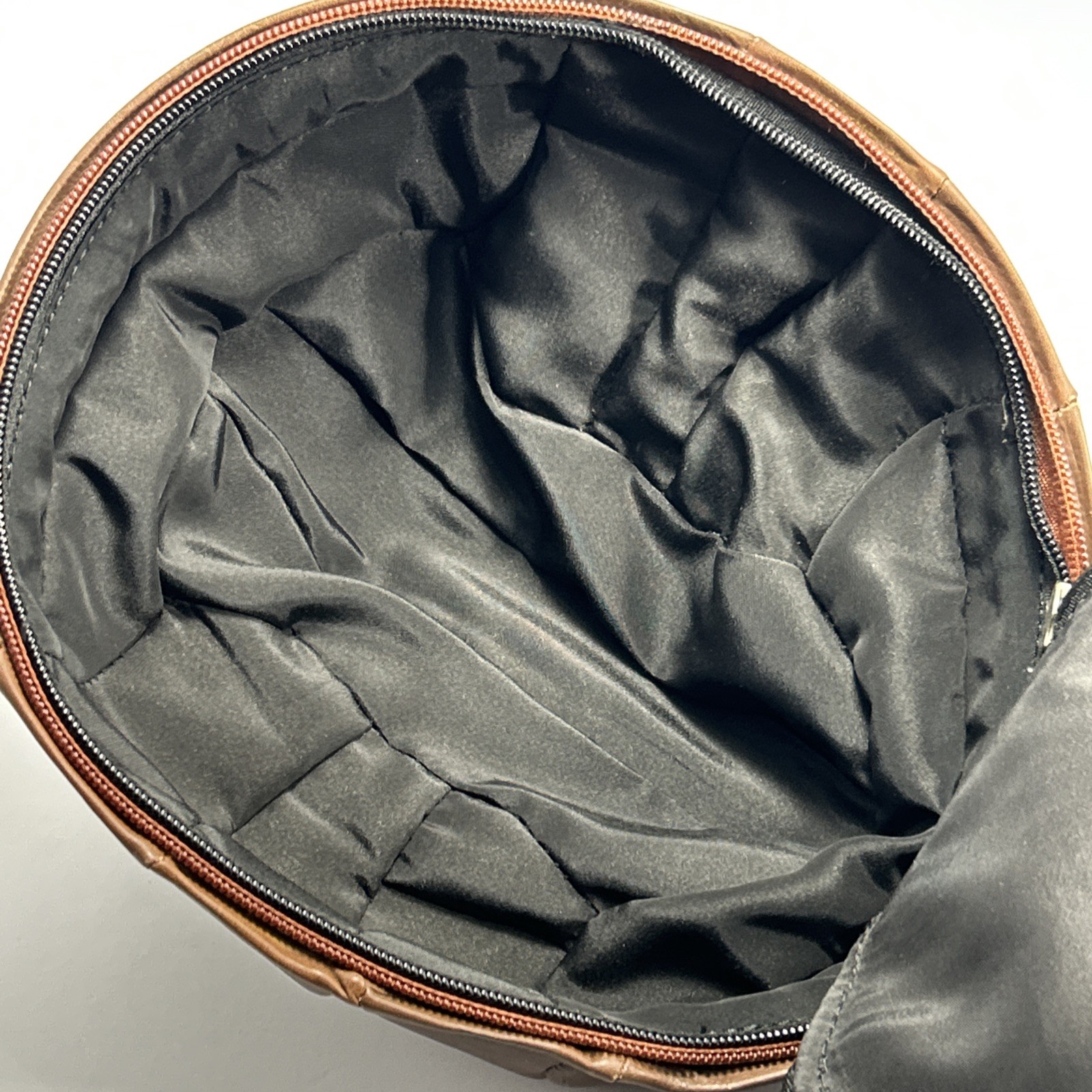 Portland Leather ‘Dublin’ Washbag in Vintage Football/Soccer Ball Style