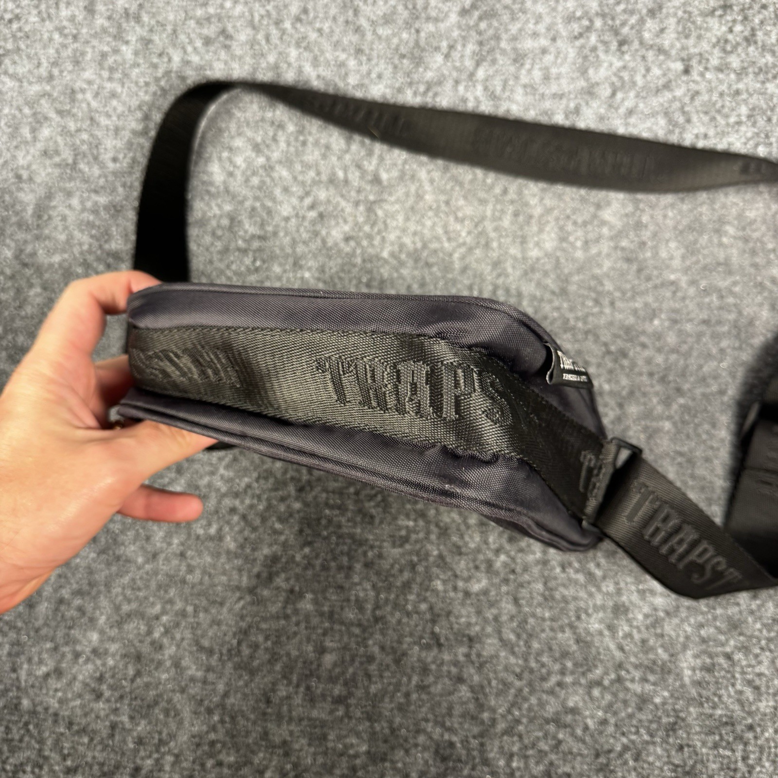 Trapstar Irongate T Crossbody Bag Black Metal Latch Messenger Shoulder