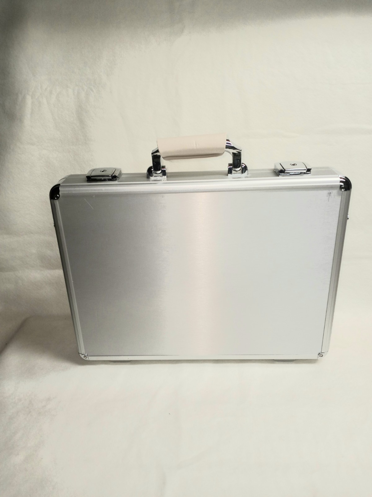 ATTACHE CASE 16 -1/2″ X 12-1/4″