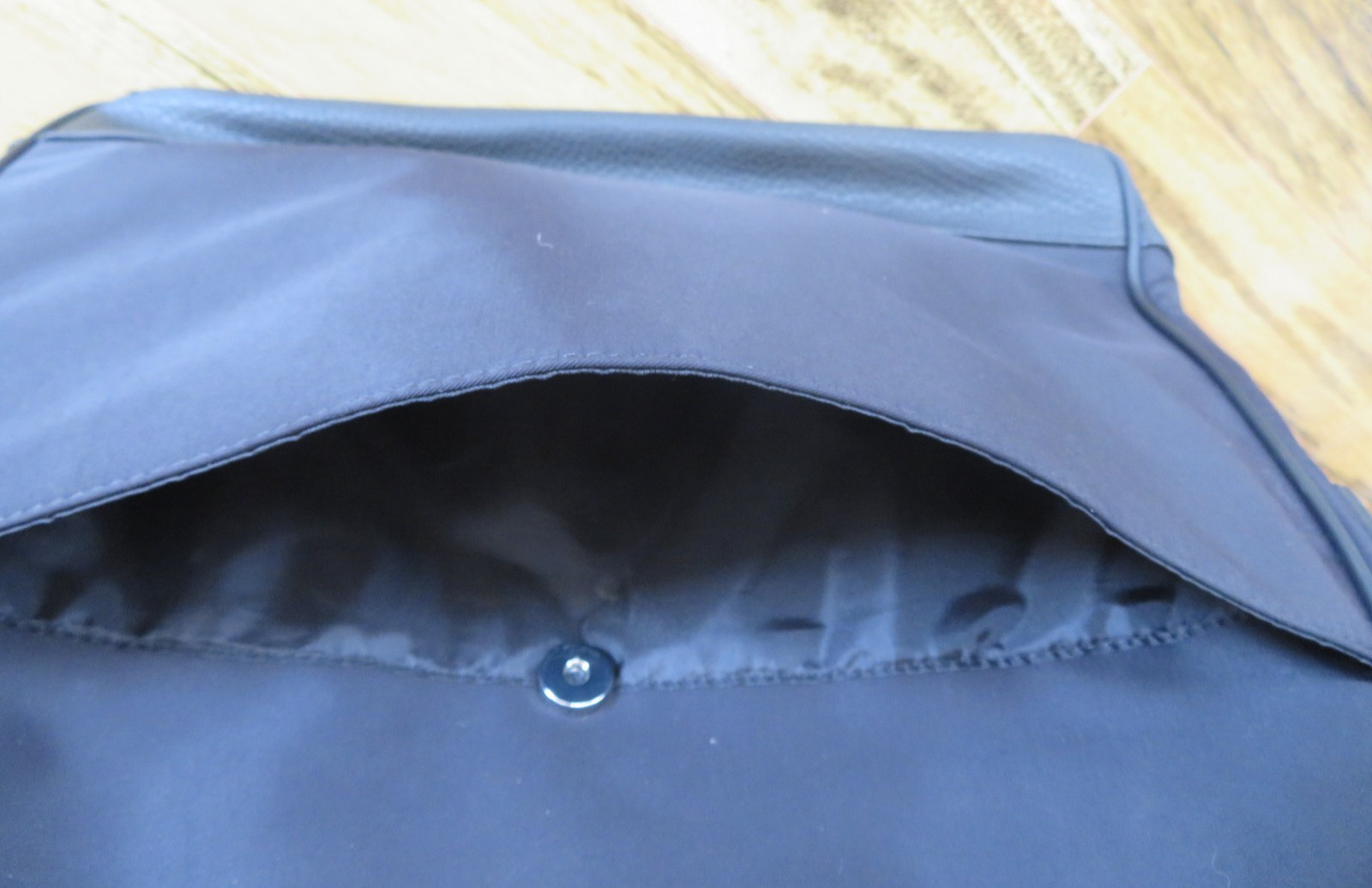 NWOT NEW Calvin Klein Black Microfiber Messenger Bag 15 x 11 x 3″ Unisex