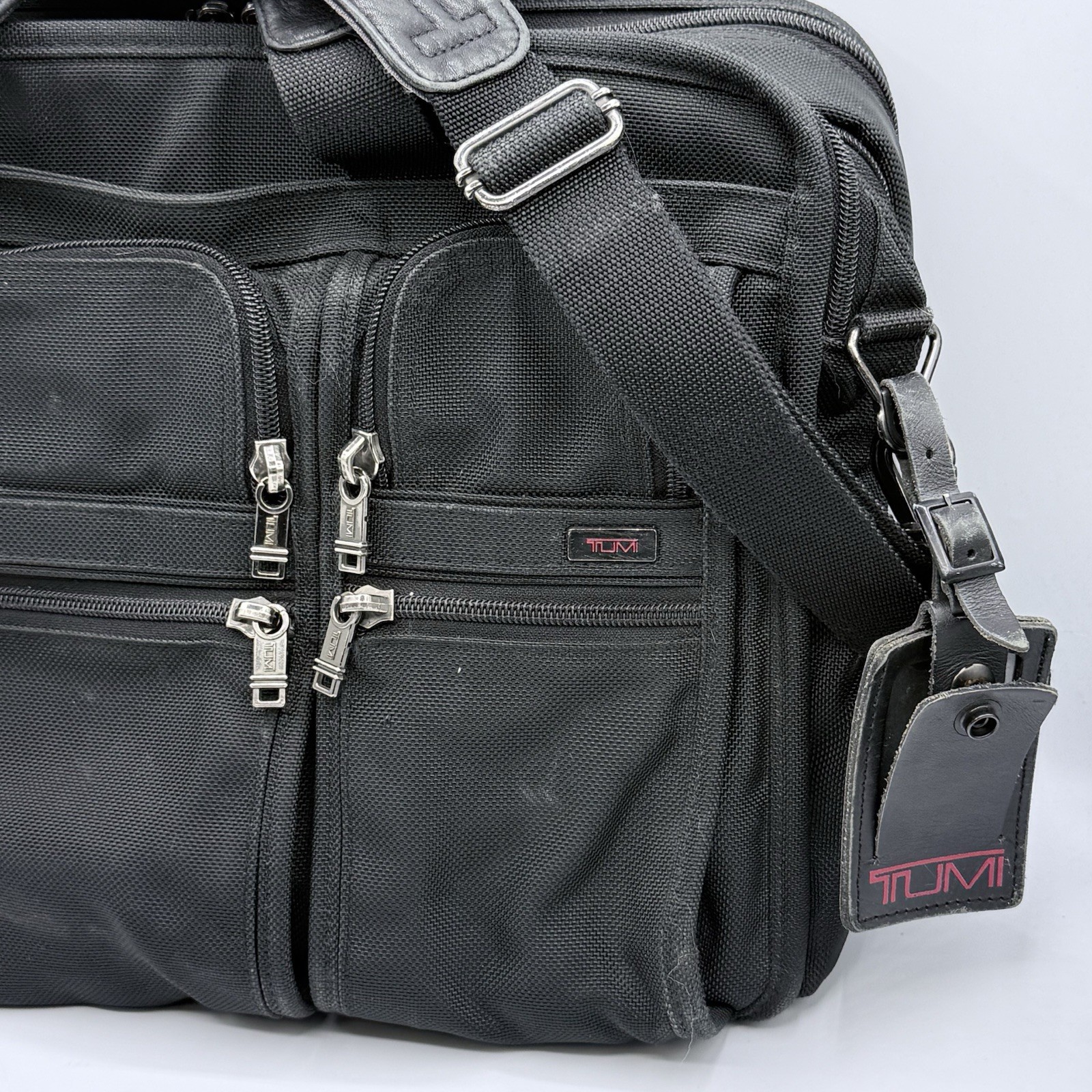 TUMI Alpha Black Ballistic expandable Laptop Business Briefcase 26041D4 EUC