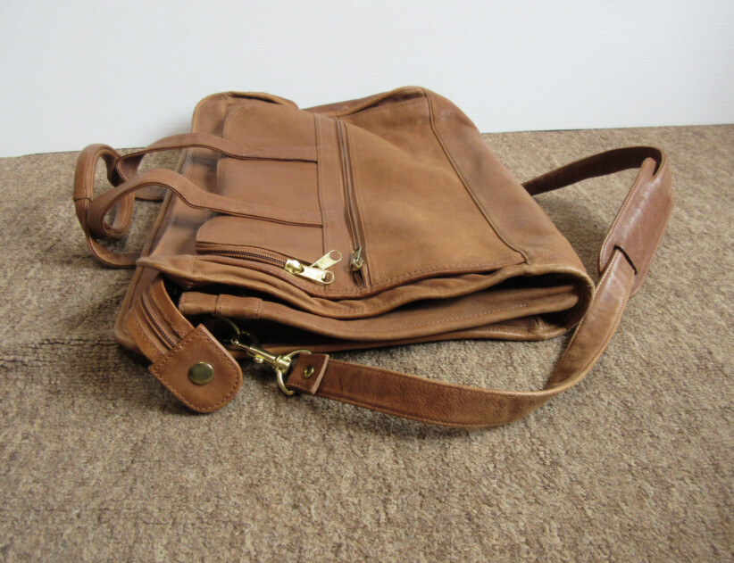 Boulder Ridge Glove Tanned Cowhide Brown Leather Briefcase Messenger Bag