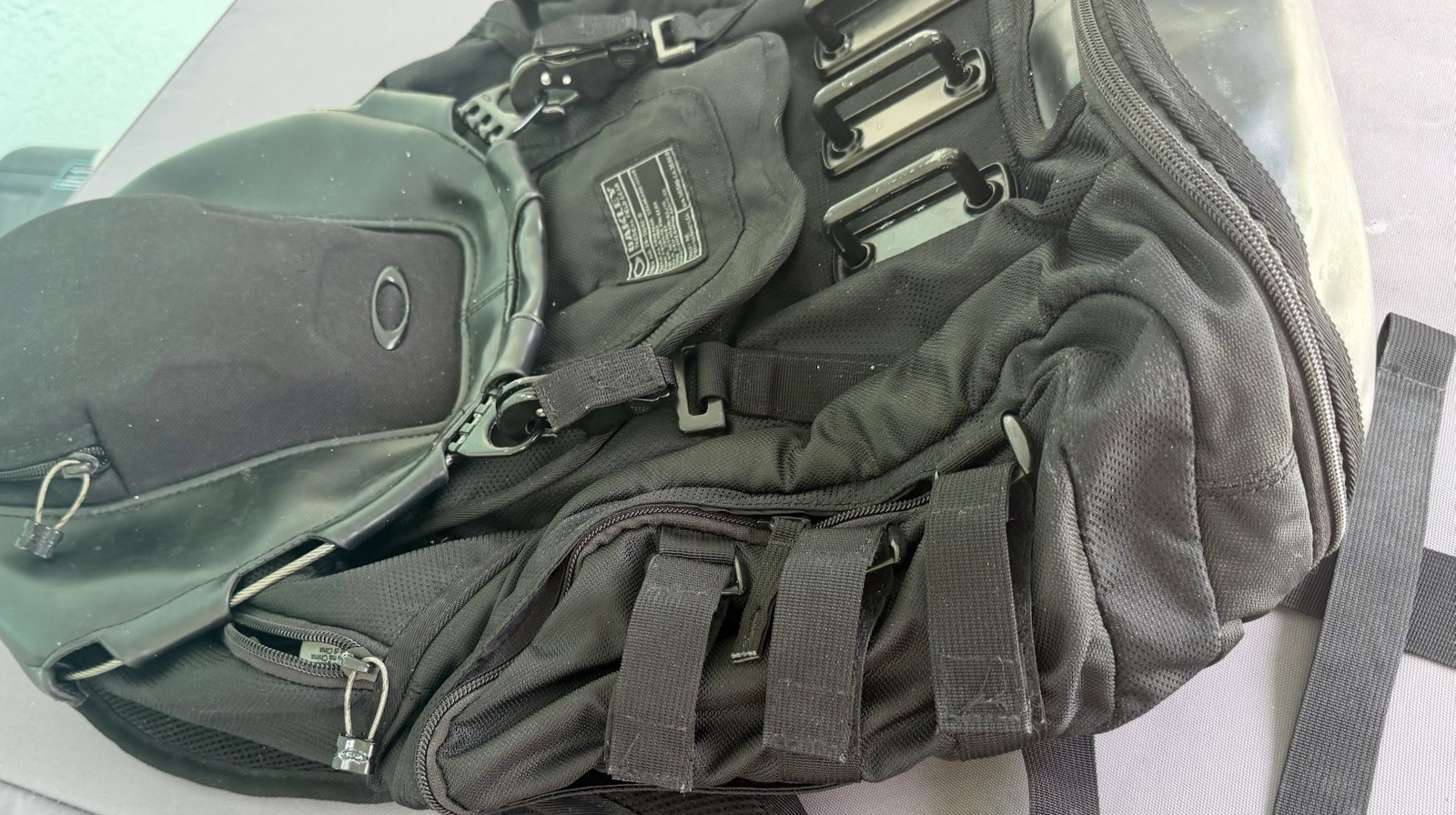 OAKLEY KITCHEN SINK BACKPACK Stealth Black Tactical Field Gear Day Pack