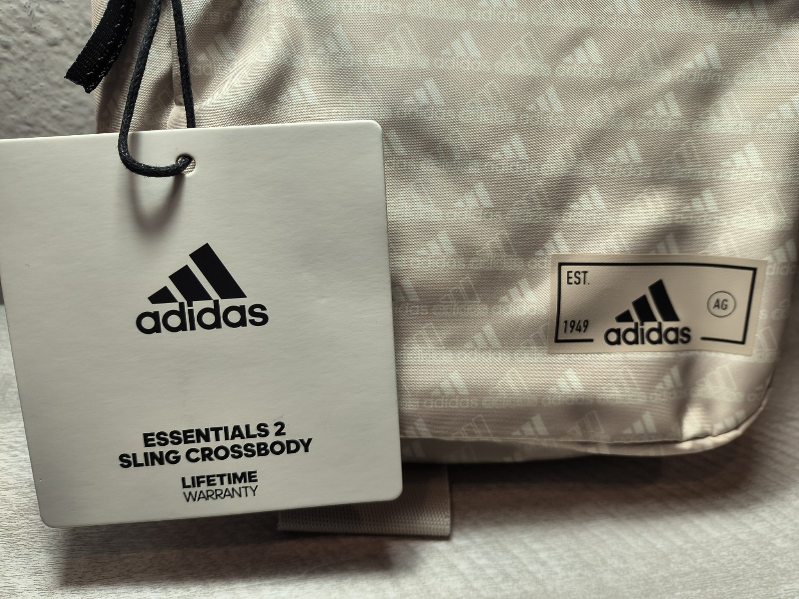 Adidas / ESSENTIALS 2 SLING CROSSBODY Bag / Mini Monogram Wonder / GC3135