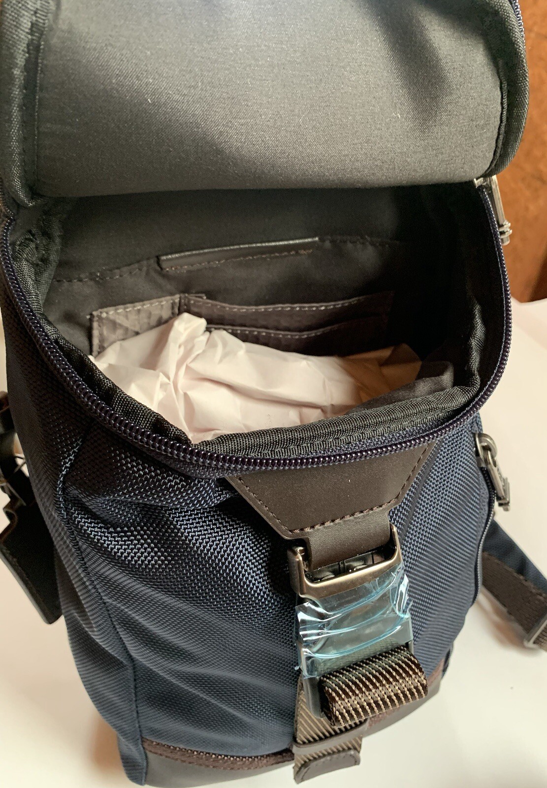 Tumi Alpha Bravo Woodland Sling/Backpack. Style NWOT $345 NAVY