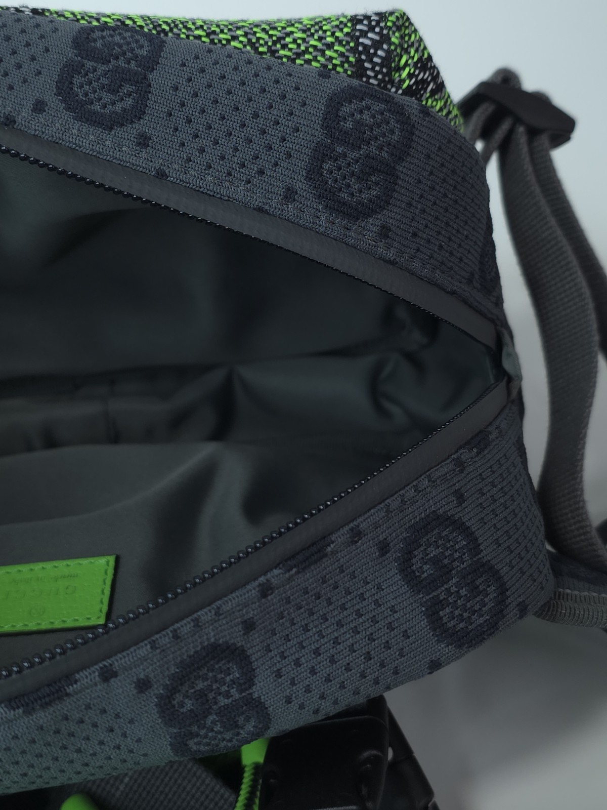 GUCCI GG Technical Adventure Waist Bag Backpack Crossover Sports Bag
