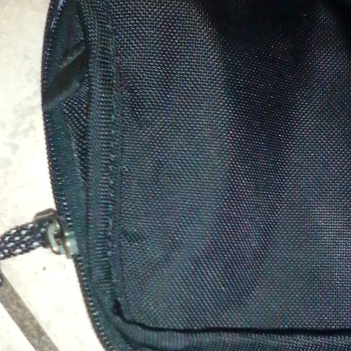 OverLand Equipment Men’s Small Black/Gray Crossbody Bag Zip/Buckle, Dividers