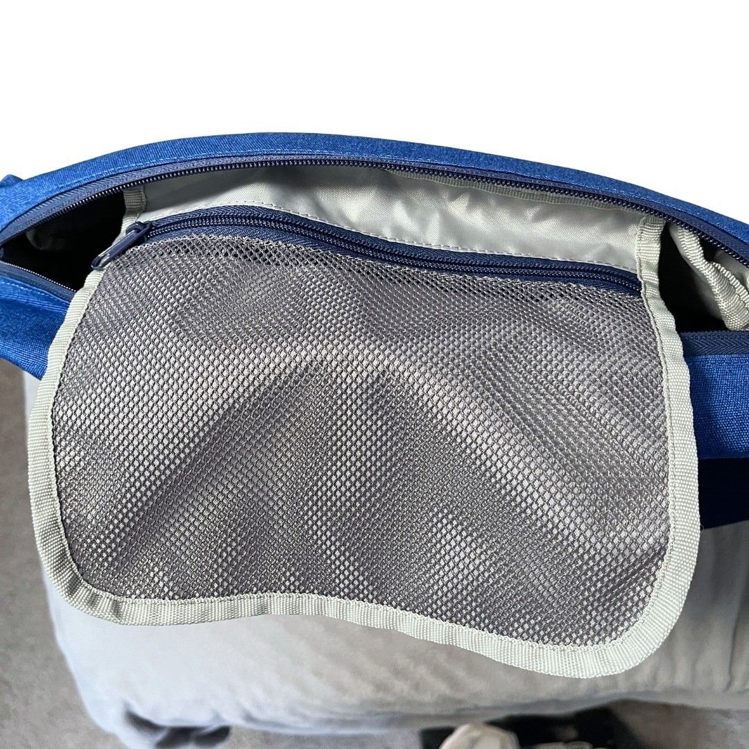 Lands End Everyday Messenger Bag Size 11×15 Laptop Inner Outer Pockets Utility
