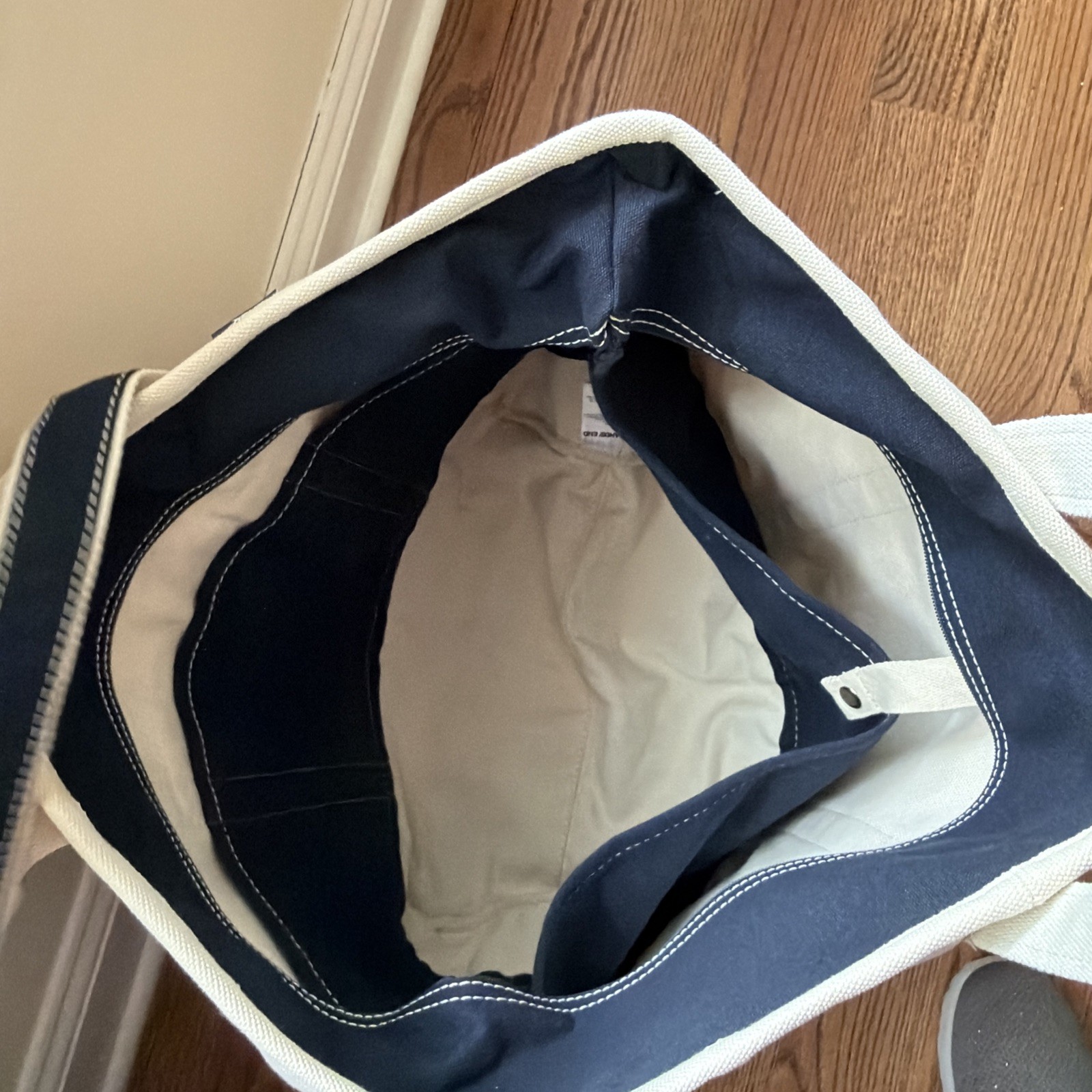 Lands End White Navy Canvas Boat Tote Bag Beach X-Large 23” x 10” 2003? * A