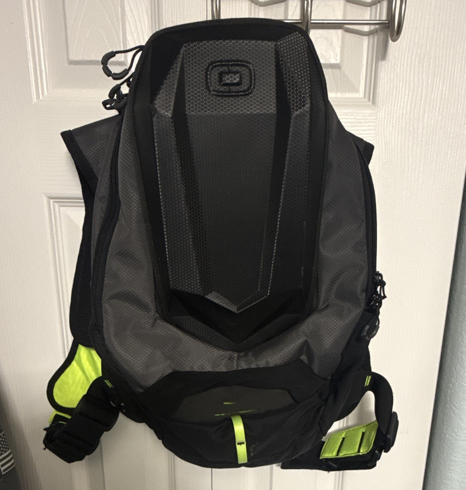 OGIO Black/Neon Green Medium Backpack Zip Closure Adjustable Straps Pockets