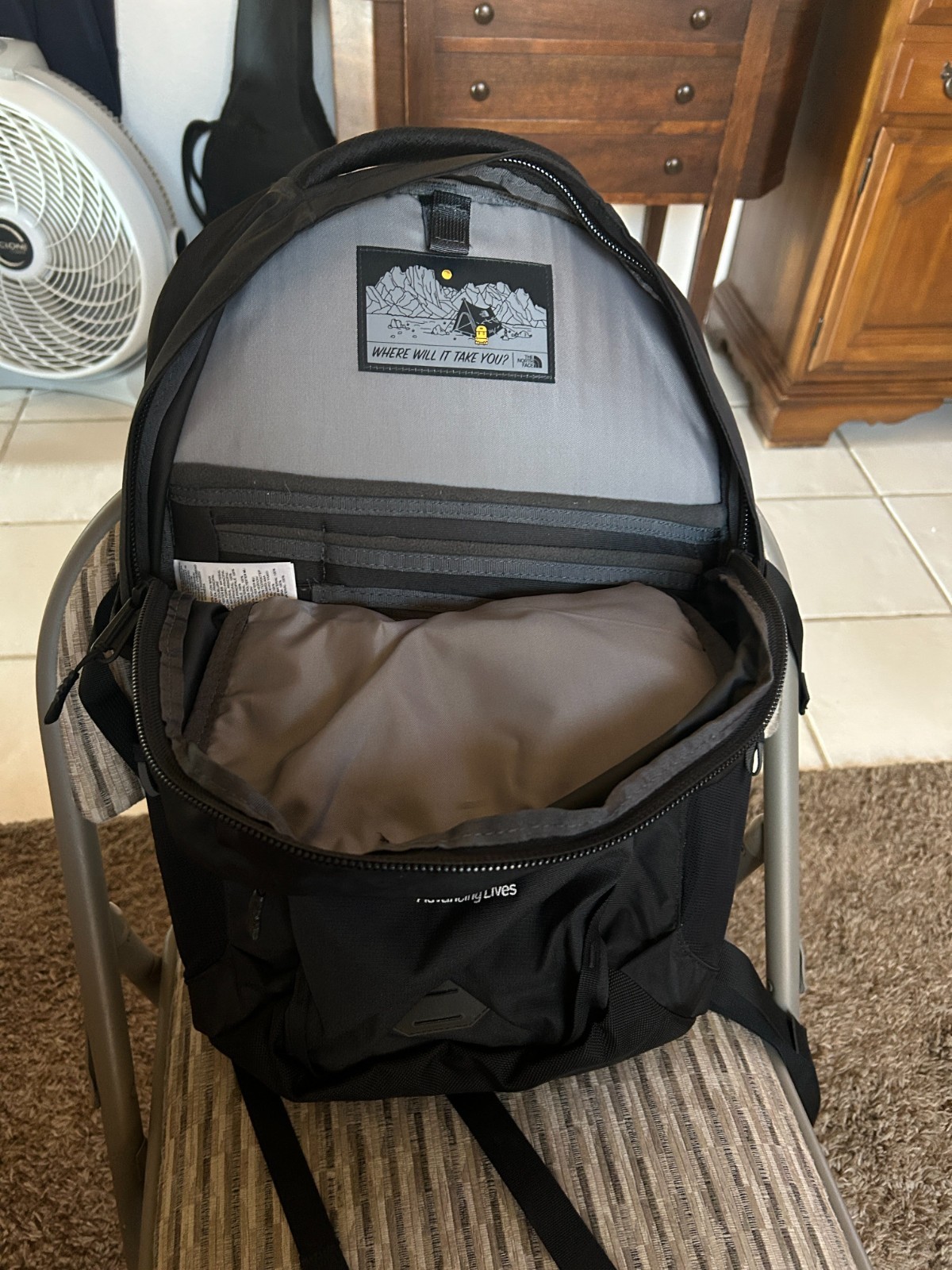 THE NORTH FACE Fall Line 28L Backpack Black with Company Logo