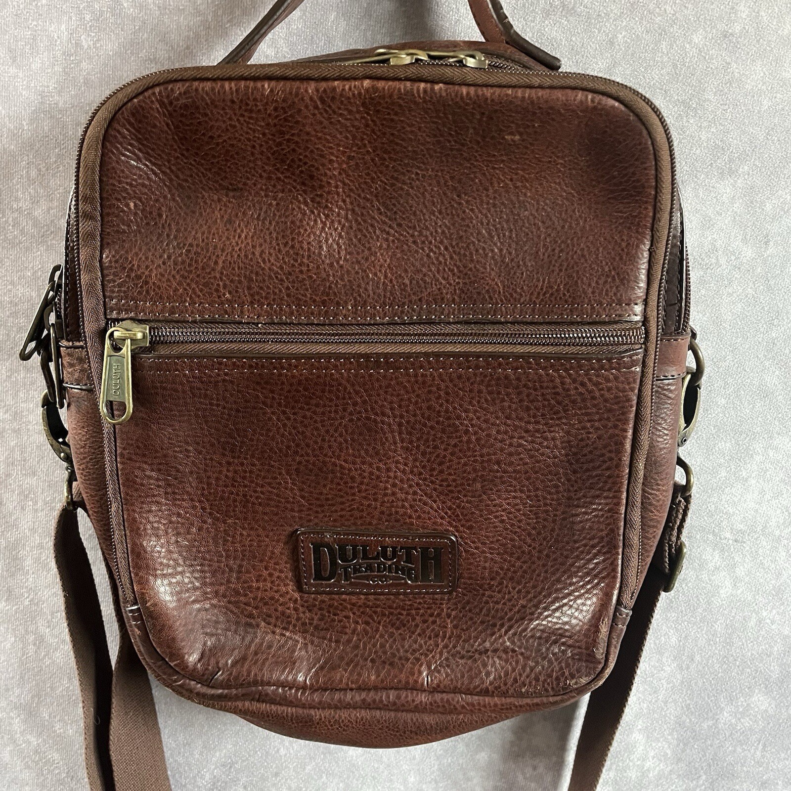 Duluth Trading Company Lifetime Brown Patina Leather Vintage Crossbody Bag