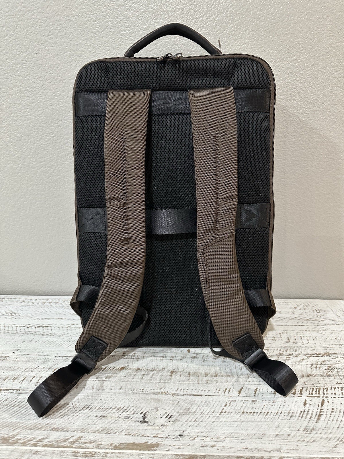$228 Robert Graham Brown Leather Panel Solid Travel Bag Laptop Backpack Carry On