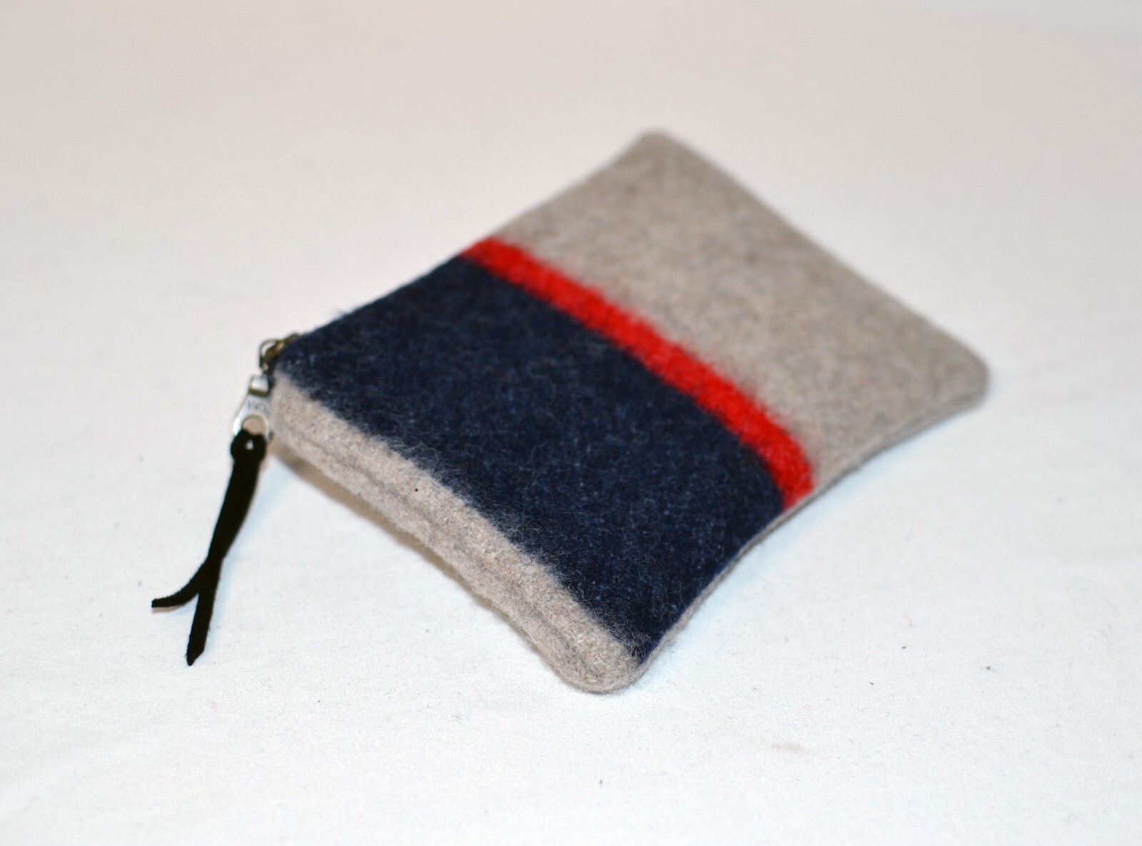 Zipper Zip Wallet made of Yellowstone National Park Wool blanket GrabnGo Camping