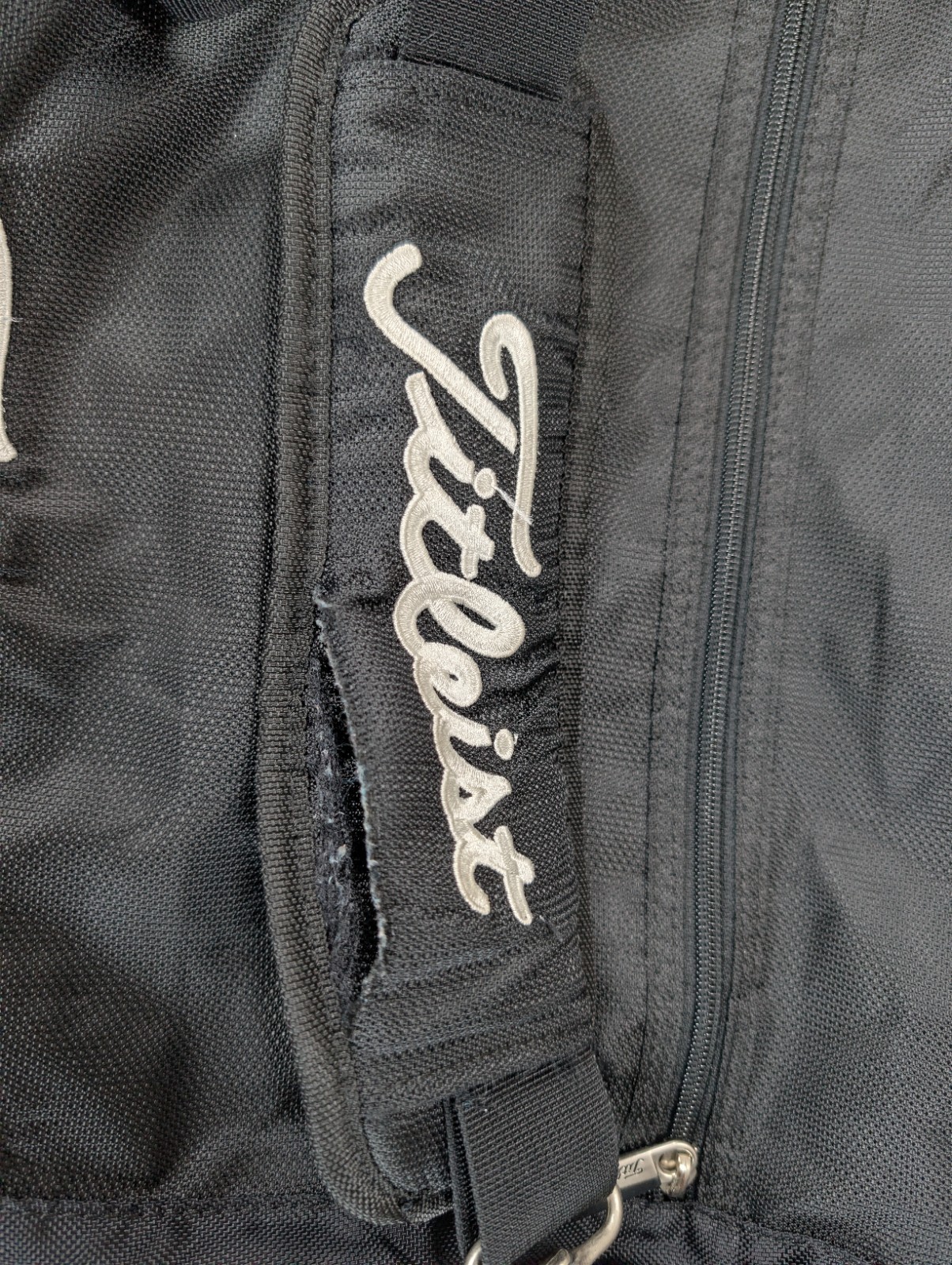 Titleist Golf Black Computer Messenger Crossover Bag with Shoulder Strap