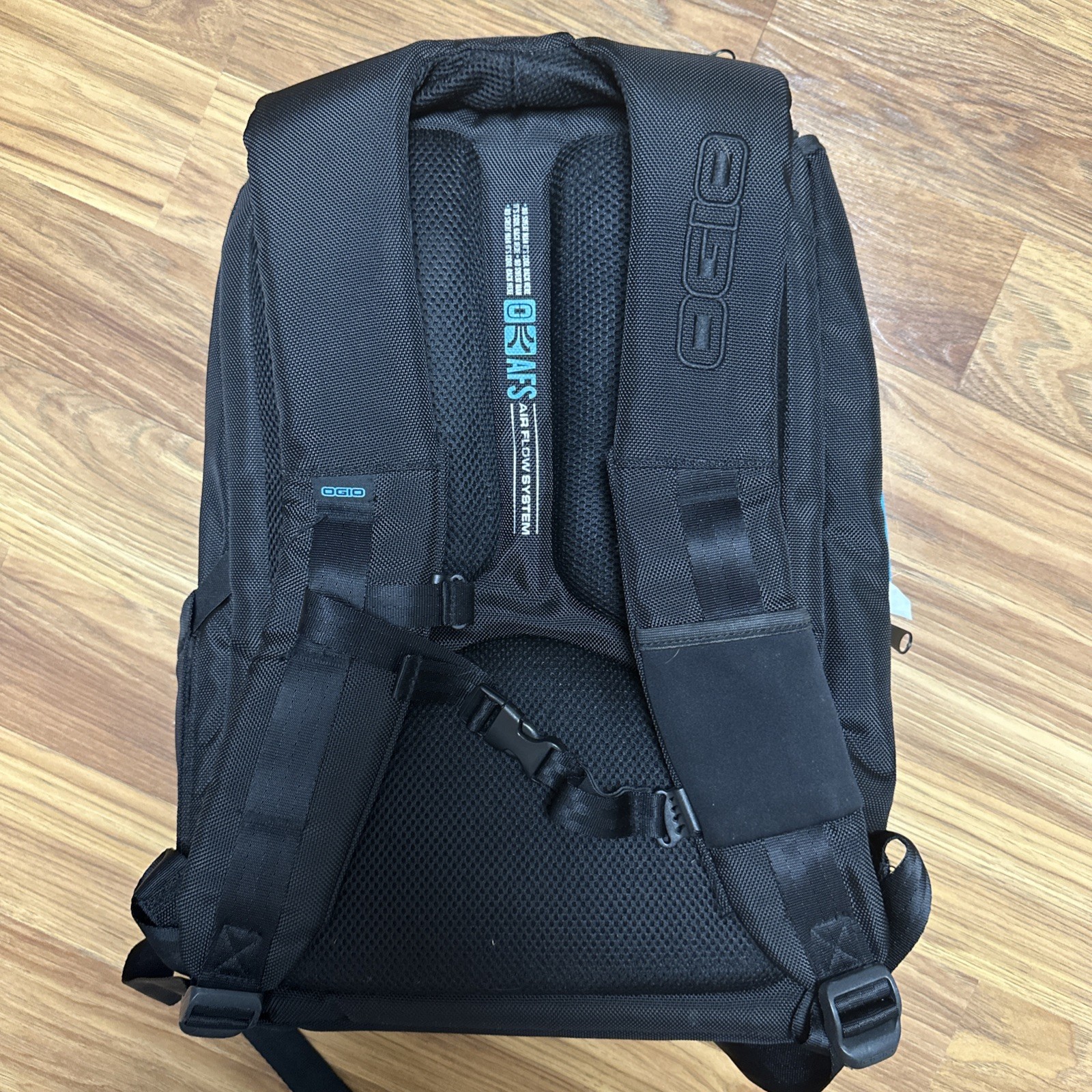 OGIO Metro Street Laptop Sleeve Utility Backpack Weatherproof Black 18x9x14 Blue