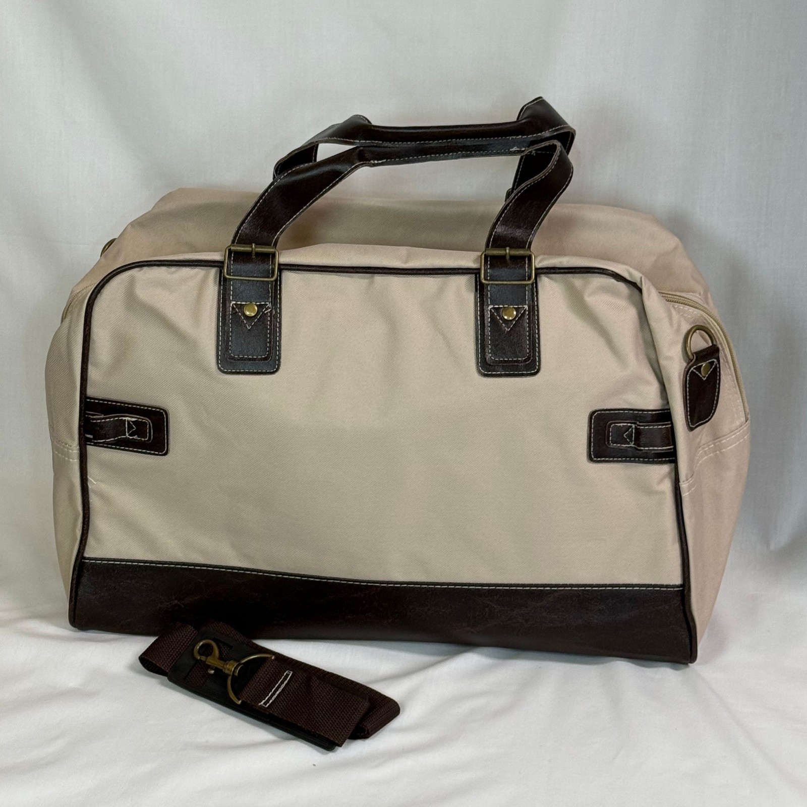 NWT GNBI Duffle Gym Carry On Weekender Travel Bag – Tan and Brown – Nice!