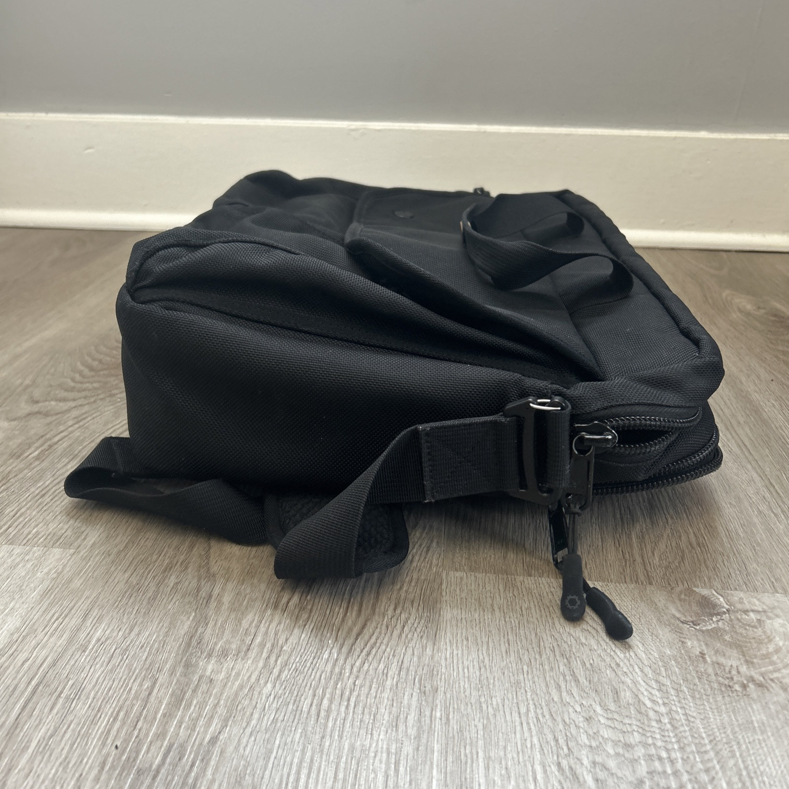Dsptch Utility Brief Slingpack Shoulder Bag Black 3 Way DWR Laptop Backpack READ