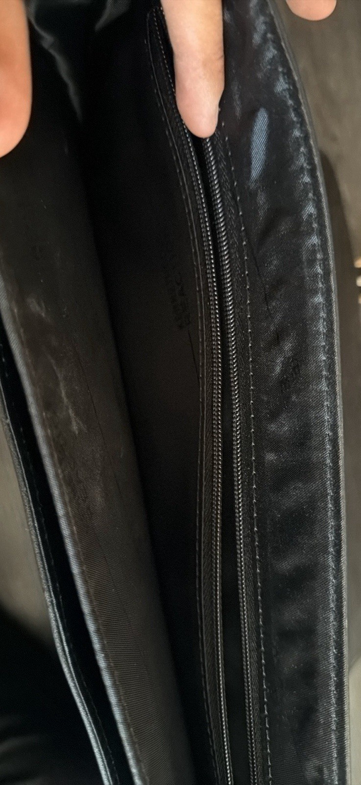 Kenneth Cole Reaction Men’s Large Black Briefcase Crossbody Strap Zip/Buckle