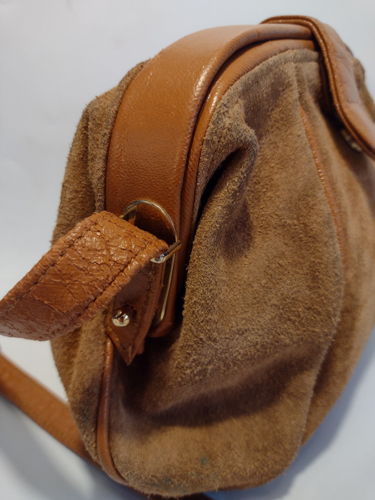 Vintage 1970s Tan Suede & Leather Hinged Shoulder Bag Small