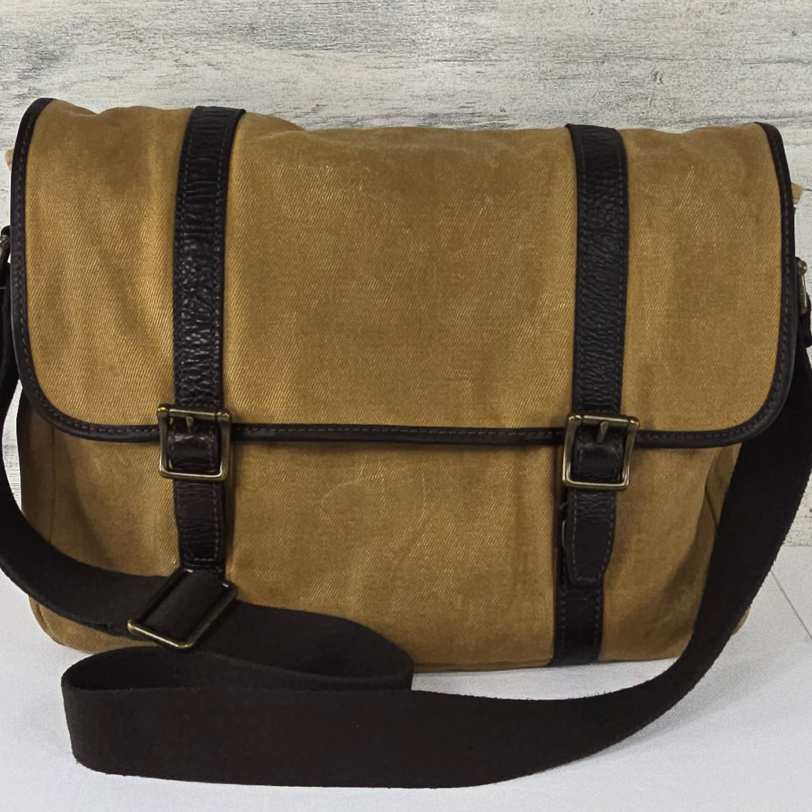 FOSSIL Tan Brown Messenger Bag Buckle Zip Snap Adjustable Strap Pockets *STAINS*