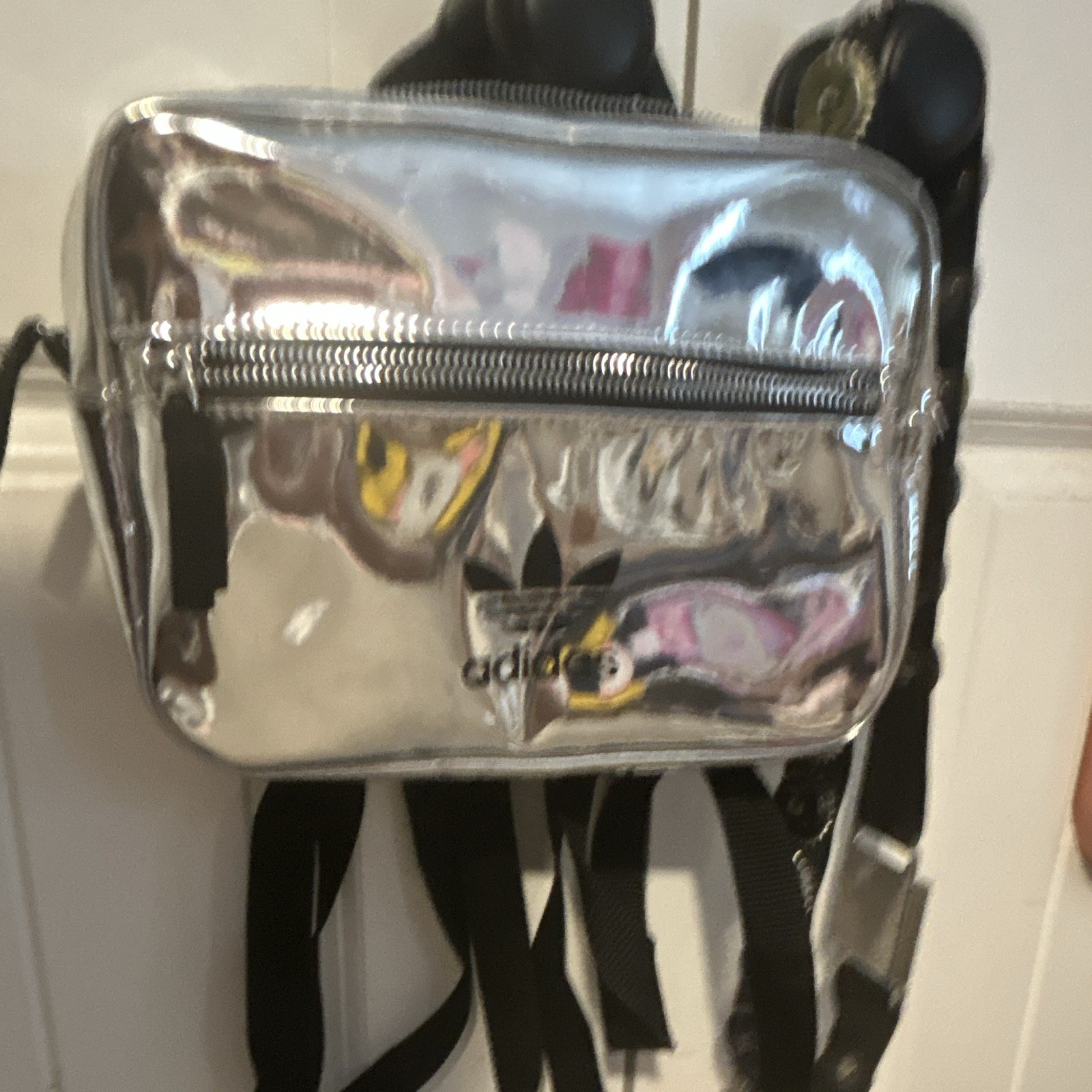 adidas Silver Metallic Crossbody Bag Zip Closure Adjustable Strap Men’s