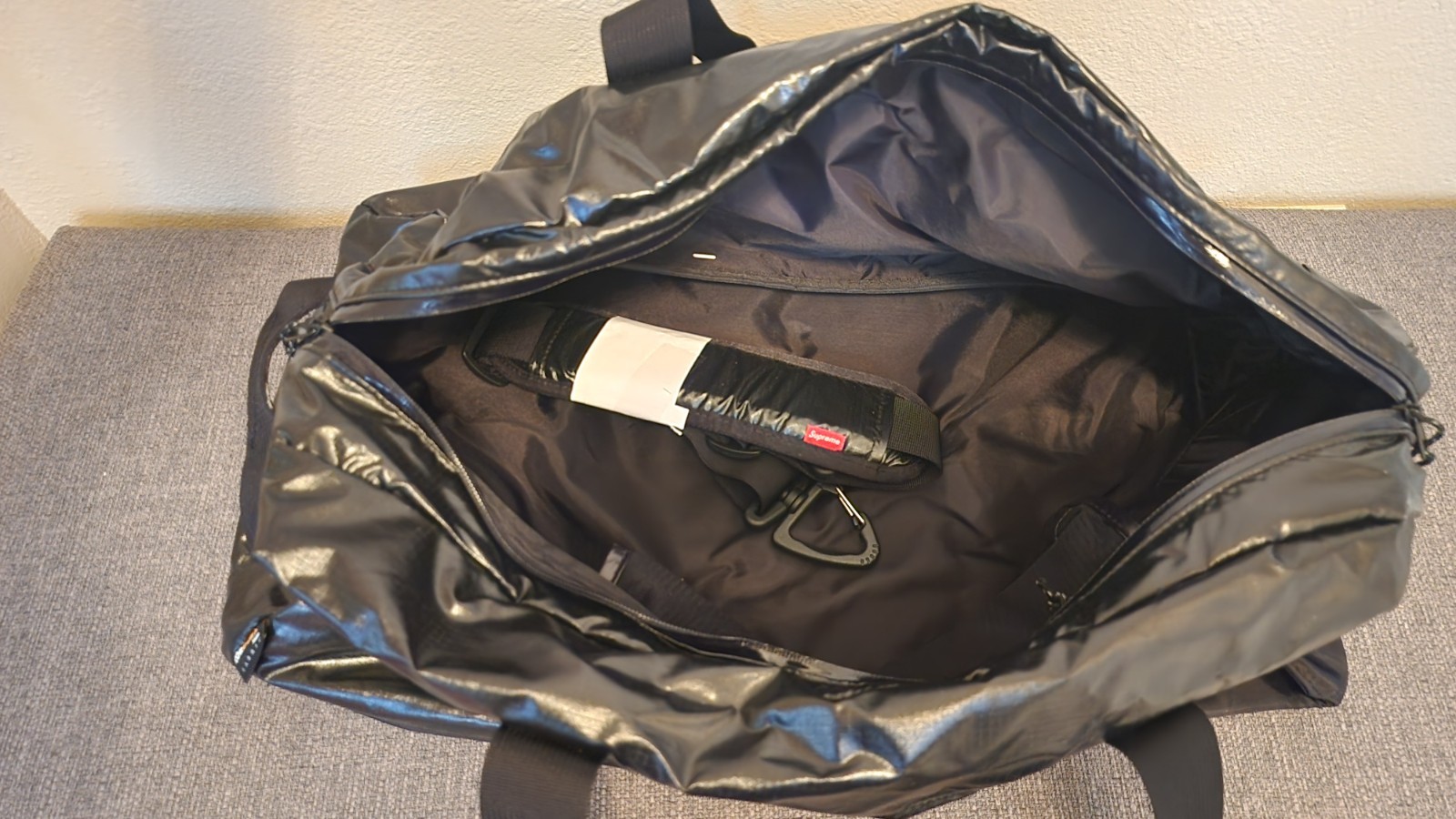 SUPREME DUFFLE BAG BLACK FW17 REFLECTIVE LOGO CORDURA FABRIC BRAND NEW