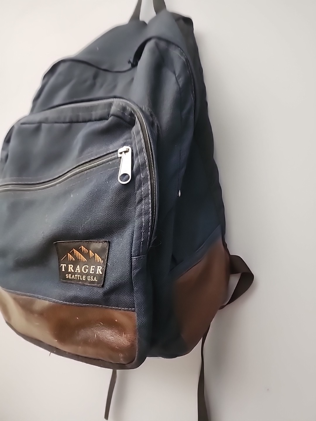 Vintage Trager Seattle Backpack Navy Blue Made USA Outdoors Leather Bottom
