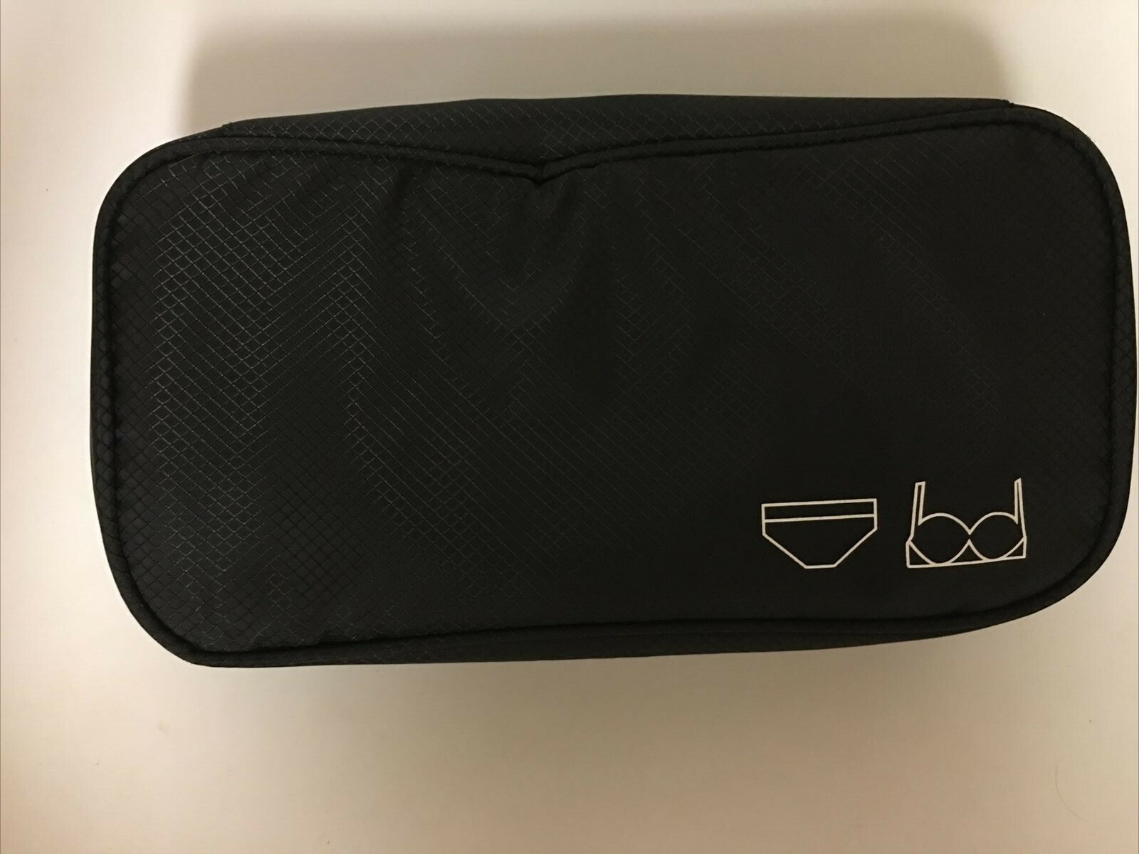 IMen’s Toiletry Bag with Inside Mesh Pockets and Two-Way Zipper