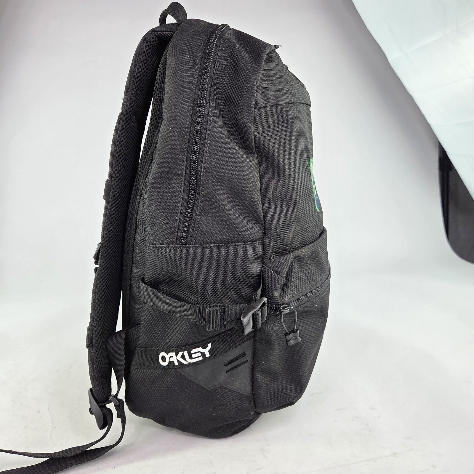 Oakley 20L Street Backpack Black Pockets Outdoor Company Logo Casual Backpacks