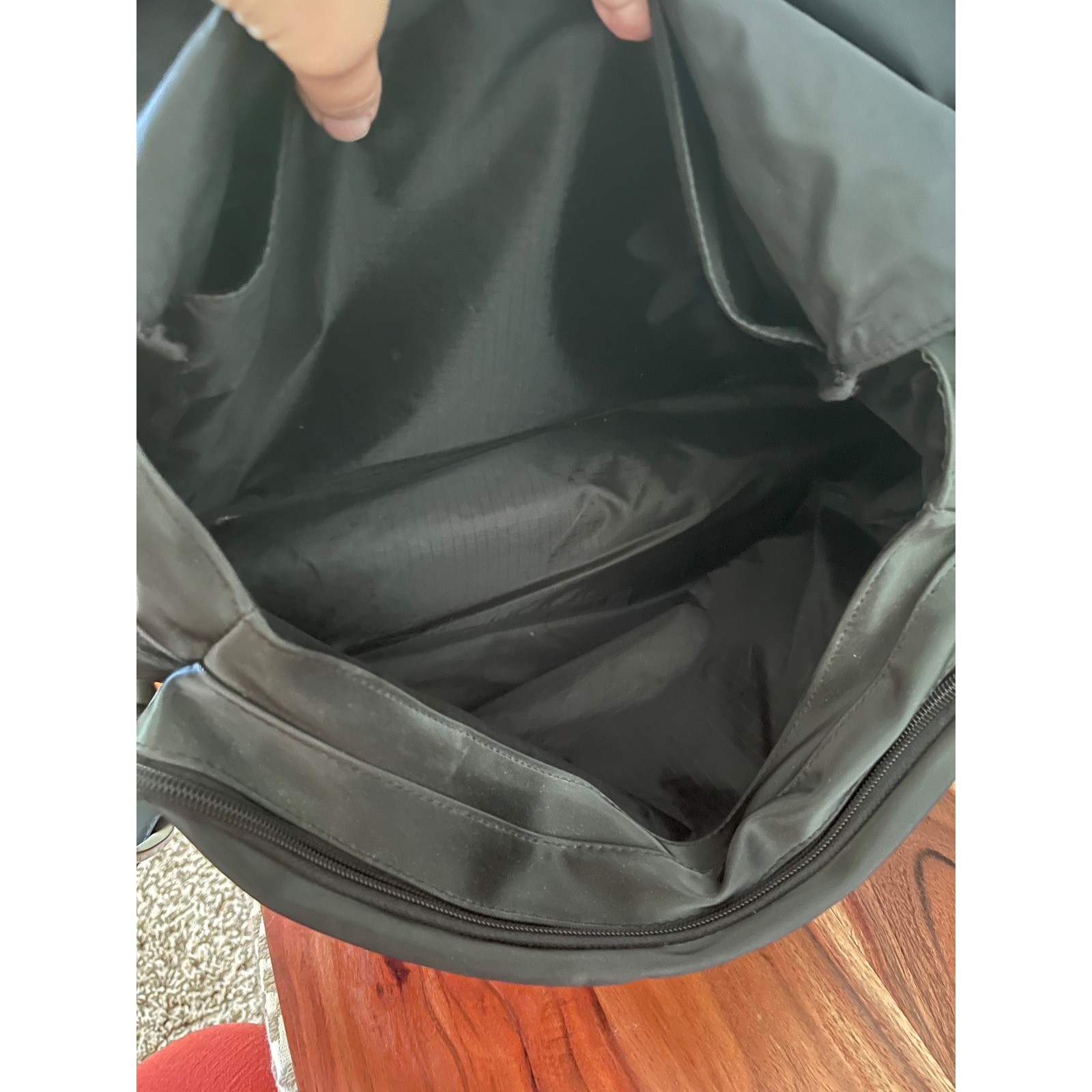 Kenneth Cole Reaction Messenger Bag Black Nylon Crossbody Laptop Satchel Bag