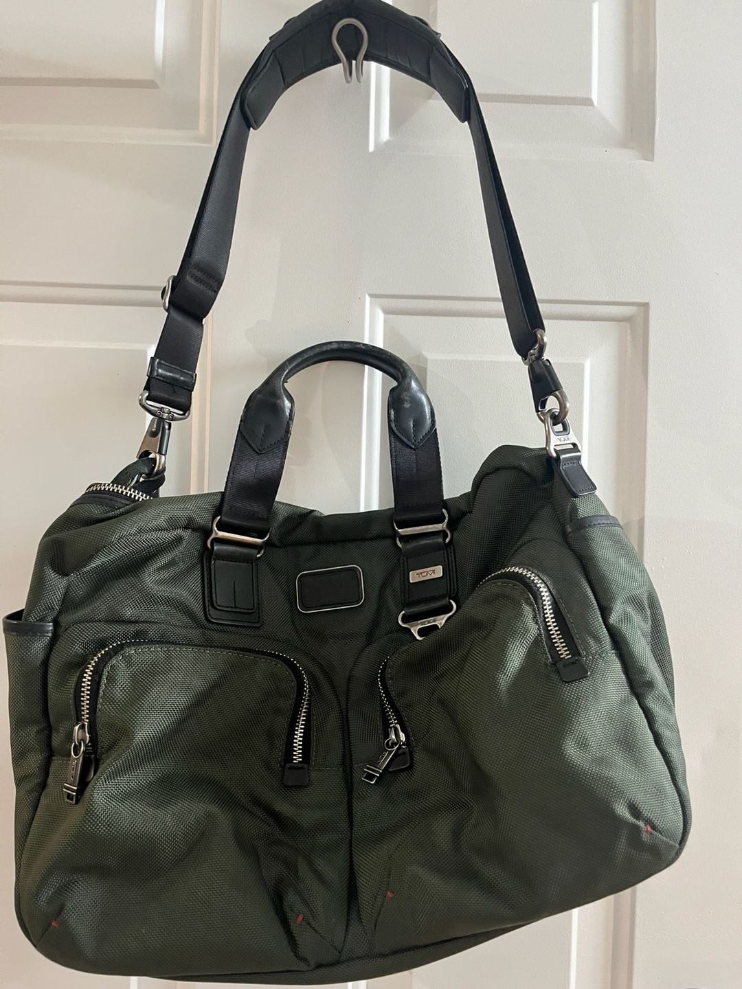 011-0011 TUMI Alpha Bravo 2-Way Briefcase/Travel Bag in Olive Green Nylon