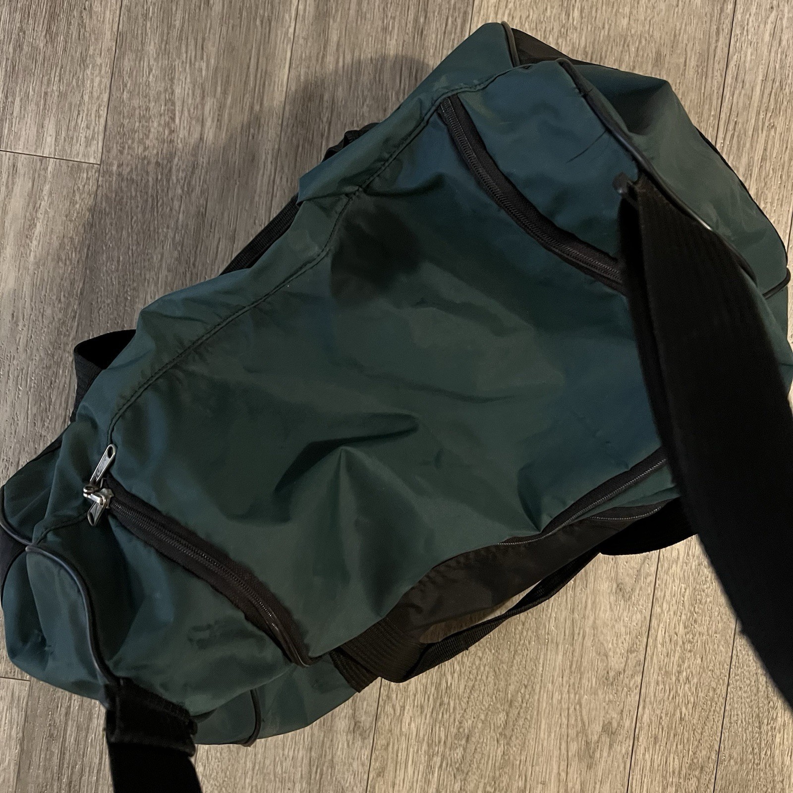 Vintage 90s NIKE SWOOSH Logo Duffle Gym Bag Green Embroidered Nylon