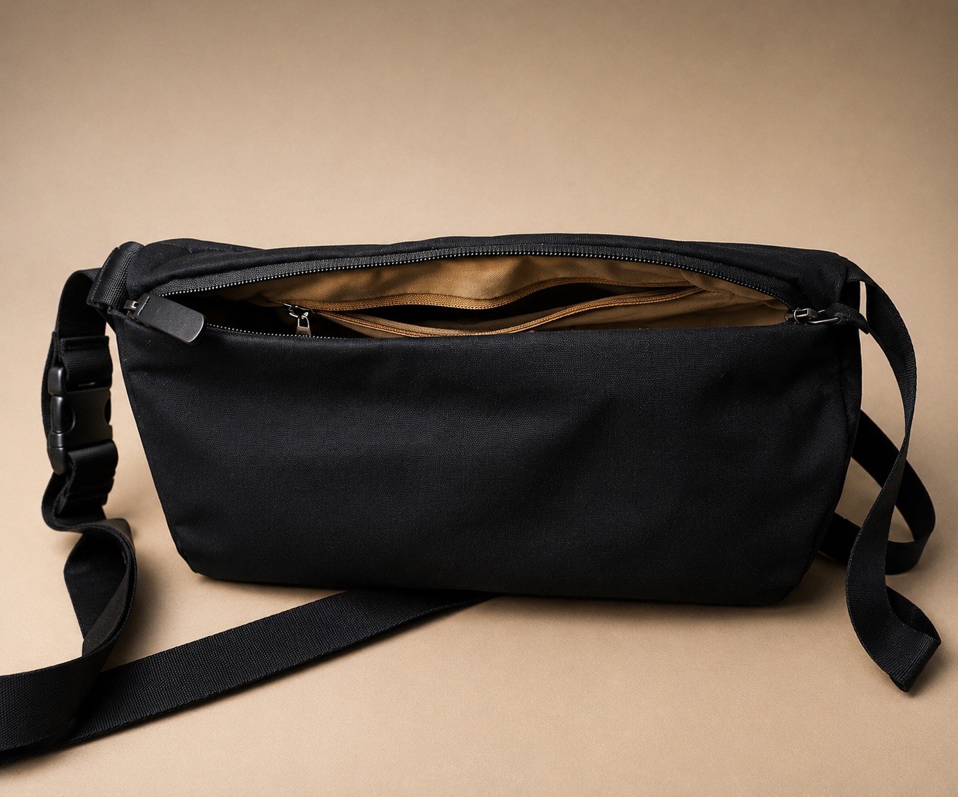 Bellroy Classic Sling Black Crossbody Belt Bag EDC Travel Adjustable Strap