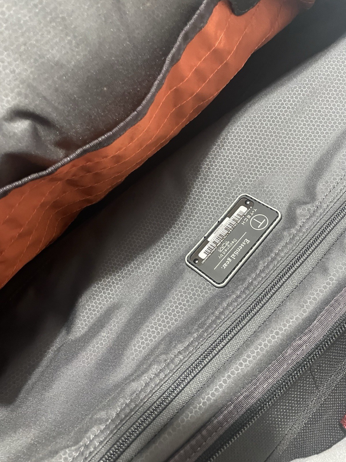 Tumi T-Tech 55336D Black Tri-Fold Nylon Travel Garment Bag Suit Bag Ballistic
