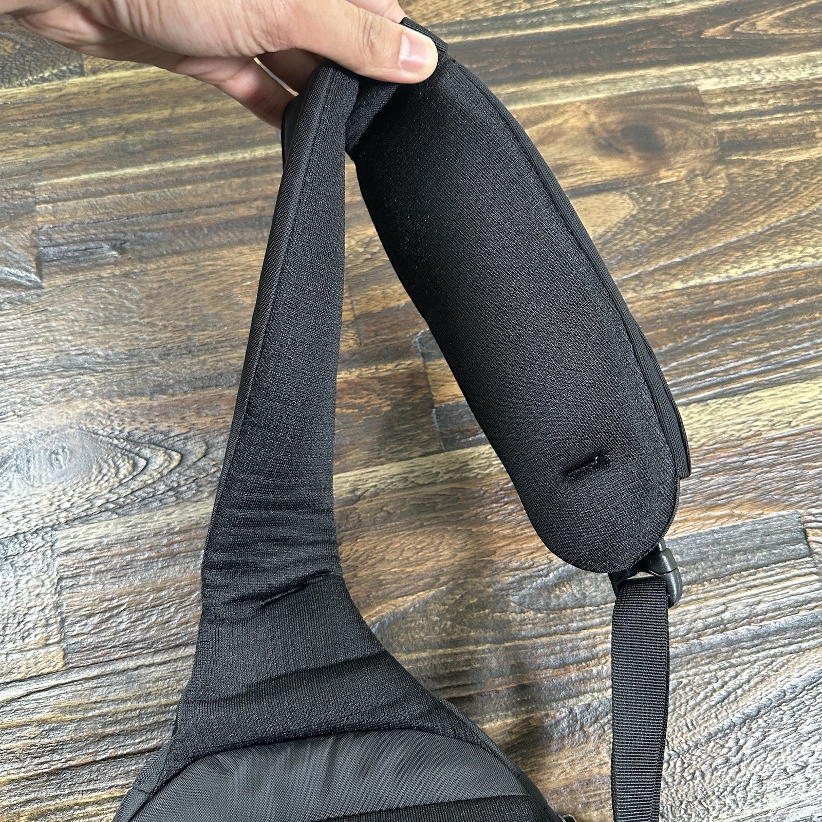 NWOT Patagonia 8L Atom Sling Daypack Hiking Camping Fishing Travel Black