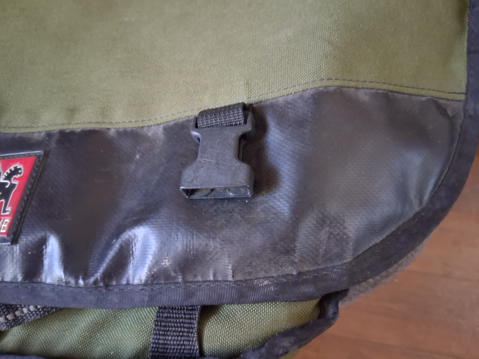 Chrome Industries Citizen Messenger Shoulder Bag Green Vintage