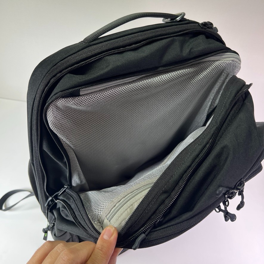 Cabela’s Bass Pro Shops ASCEND Priority 40 Expandable Commuter Backpack Bag Blk