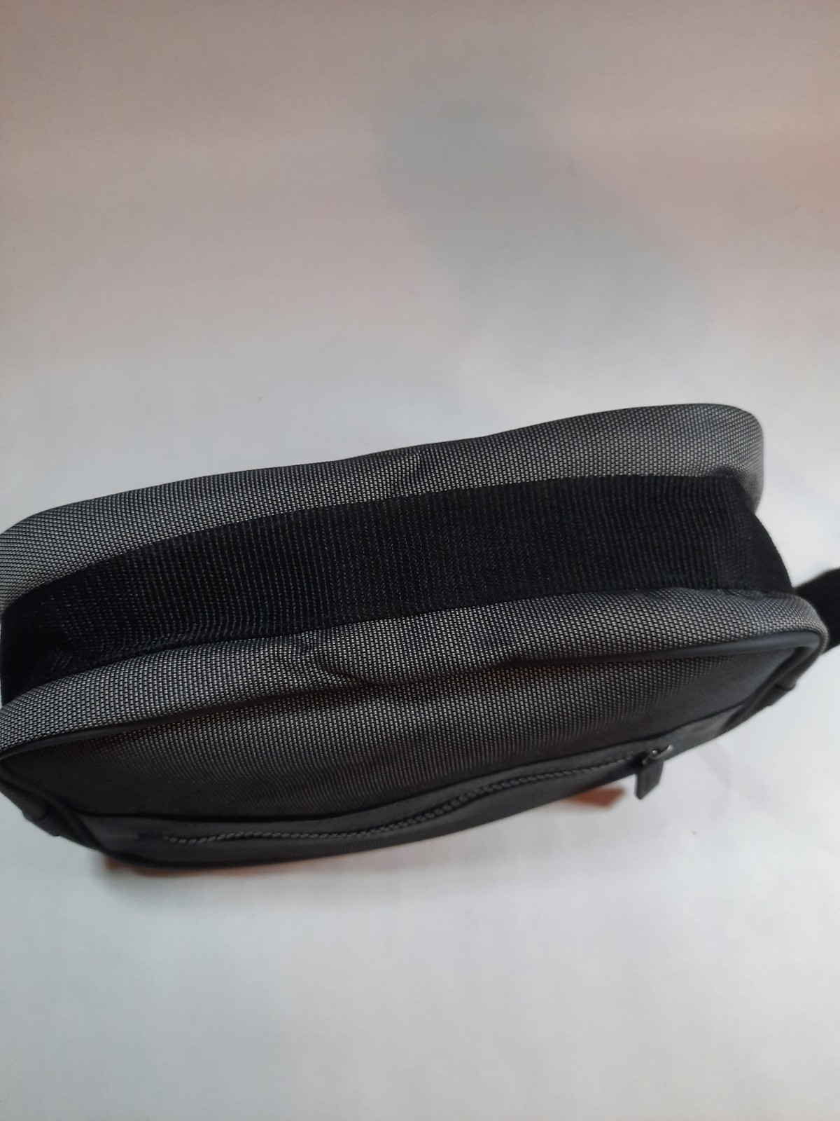 Versace Perfums Men’s Toiletry Zip Up Shave Bag Dark Gray Black Trim