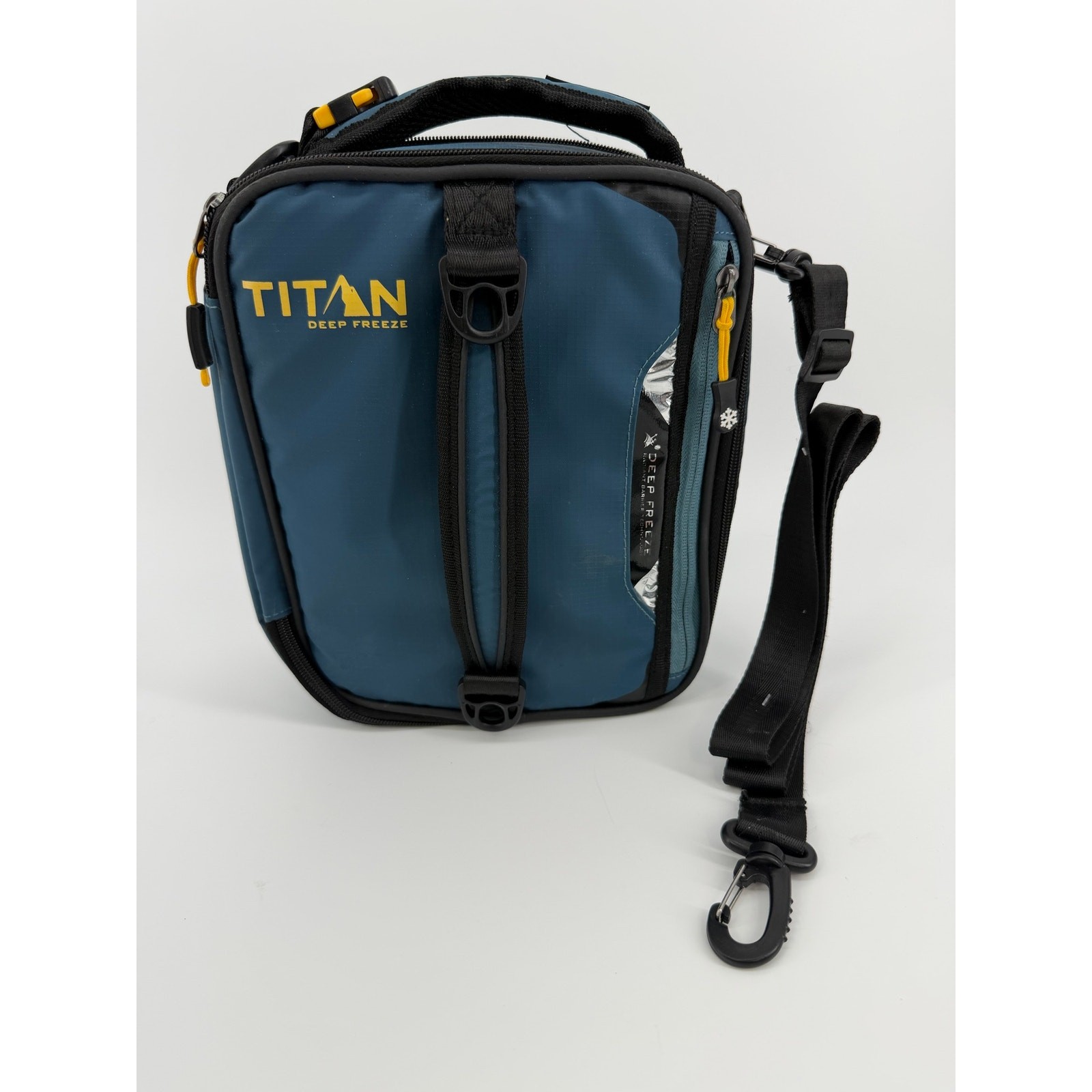 Titan by Arctic Zone Deep Freeze Expandable Lunch Bag