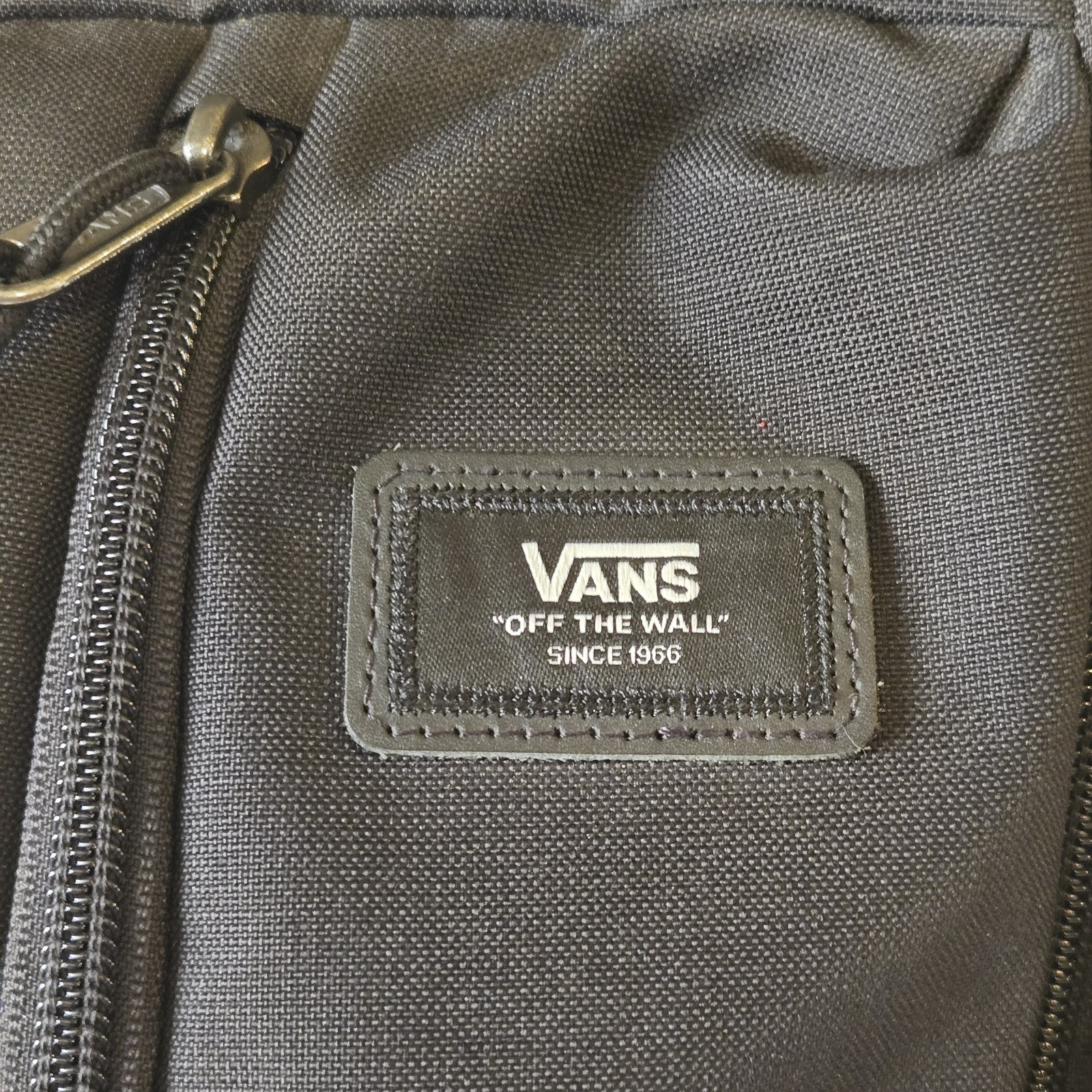 VANS Off The Wall Warp Black Sling Backpack Crossbody Bag Zip w/ Inner Pockets