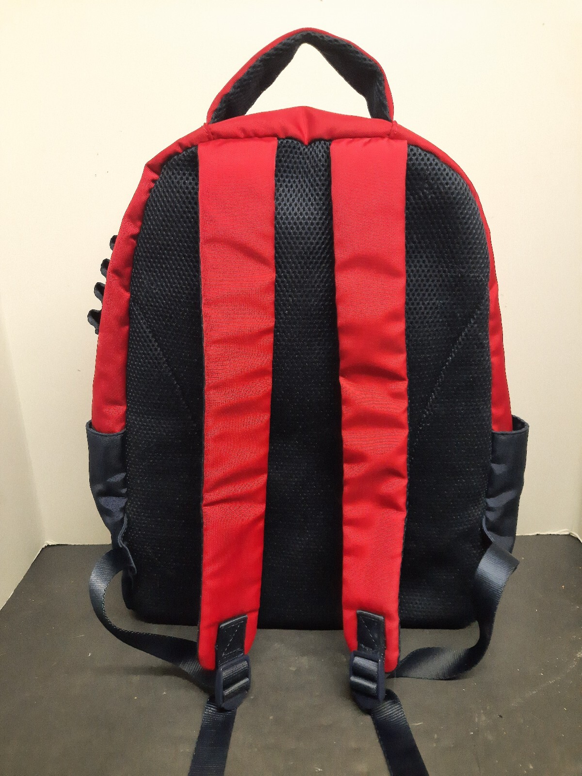Vineyard Vines Red and Navy Backpack School Lounge Bag Ltd Edition Medium Size