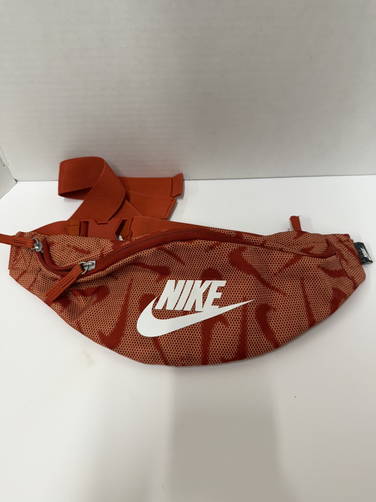 Nike Heritage Sports Lenti Waist Pack Fanny Bag Adjustable Strap Zip Pocket