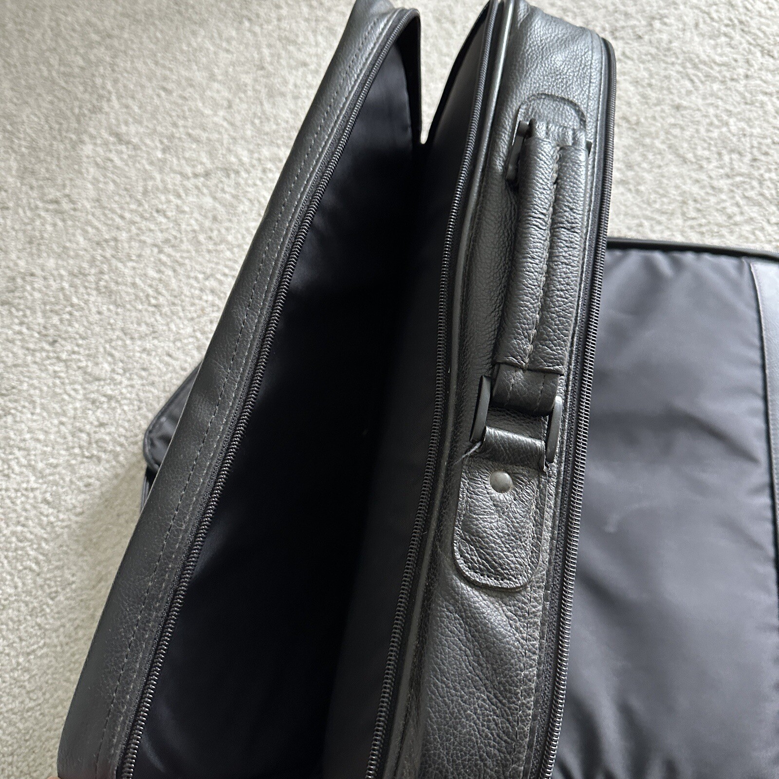 Case-Tek Black Leather Computer Bag Satchel 17″x12″x6″ Made in Chicago IL USA